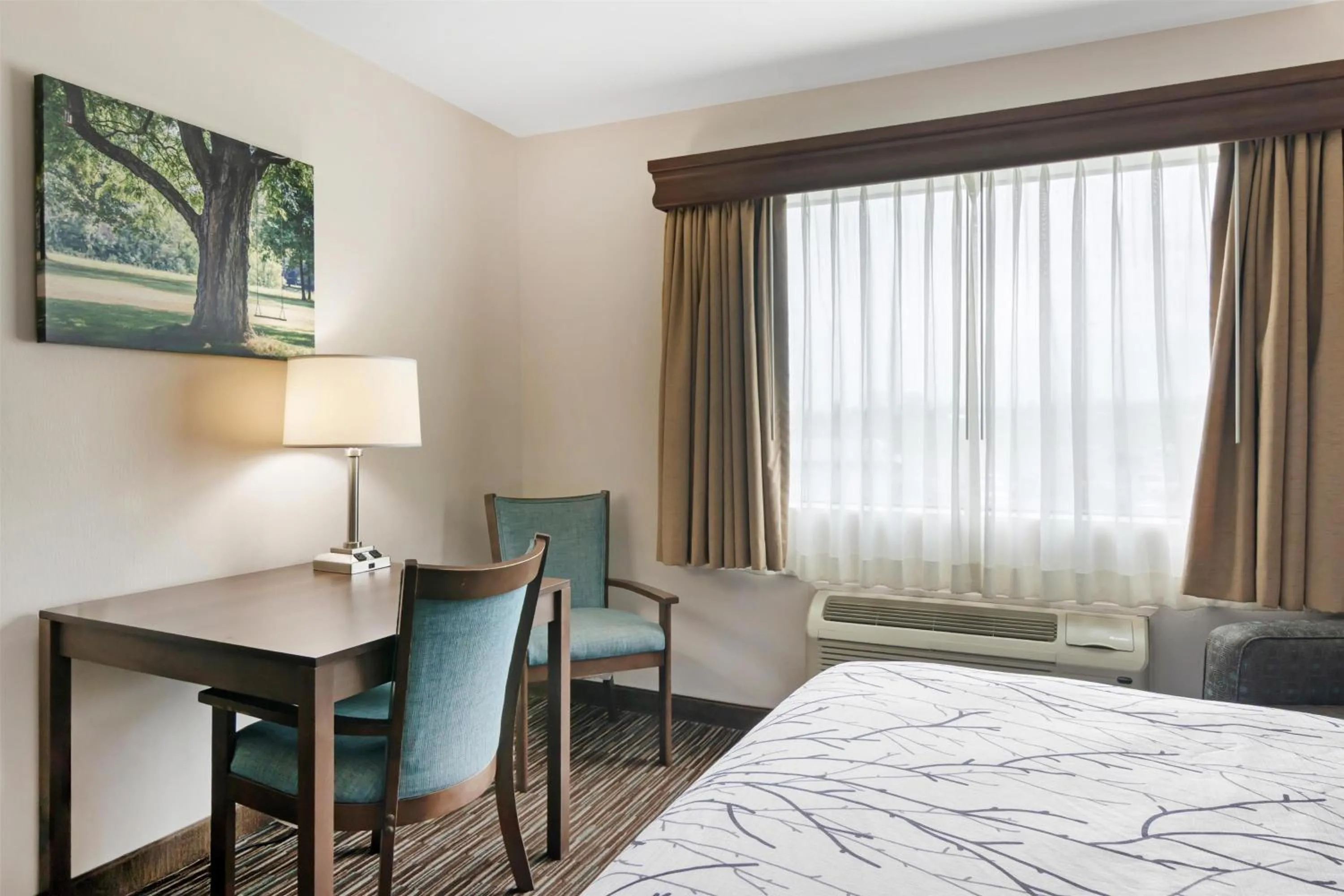 Bedroom, Bed in Best Western Brookfield