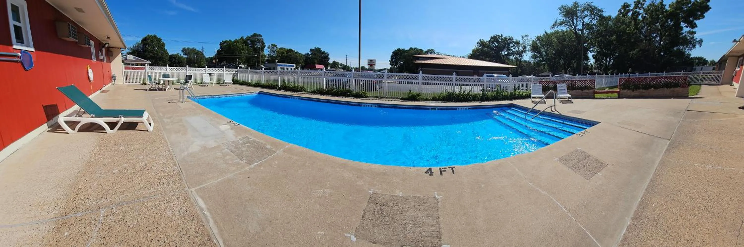 Pool view in Best Nights Inn - Sparta