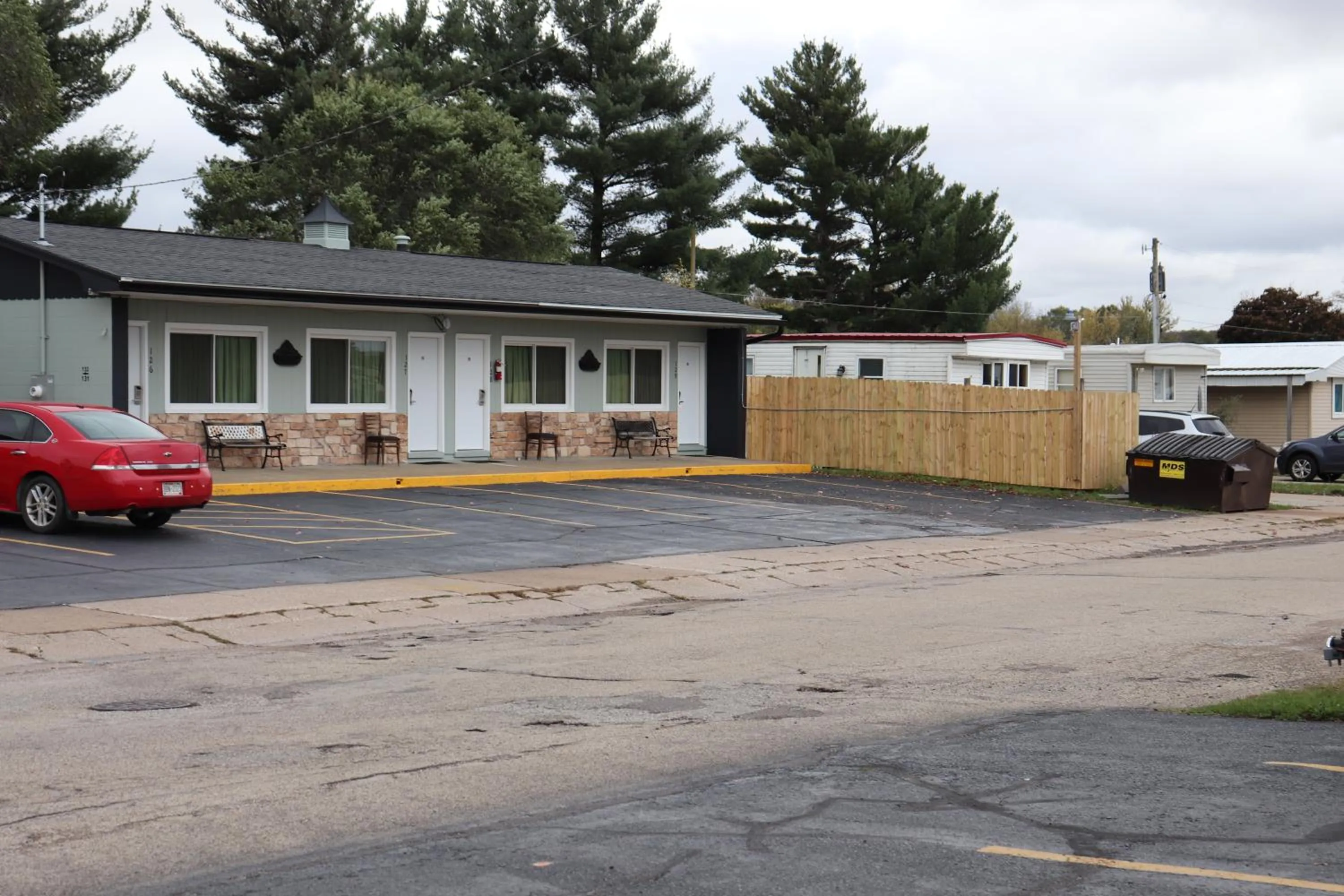 Property building in Best Nights Inn - Sparta