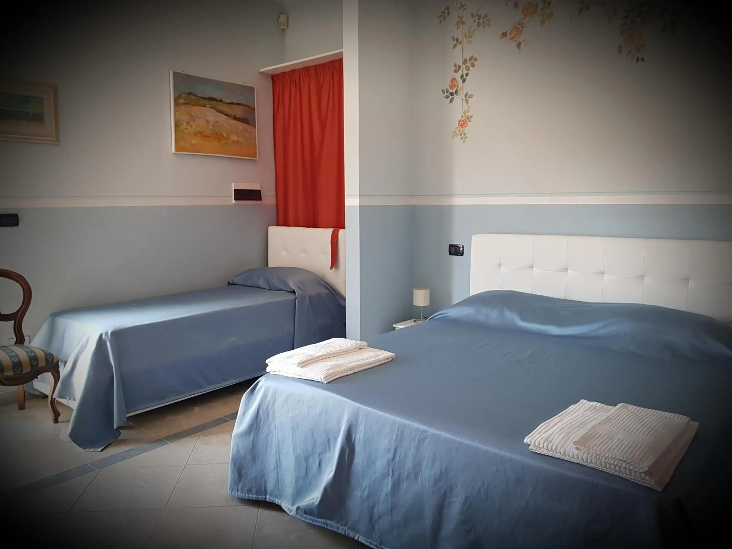 Triple Room with Garden View in Villa il Lauro Triple Room with Garden View in Villa il Lauro