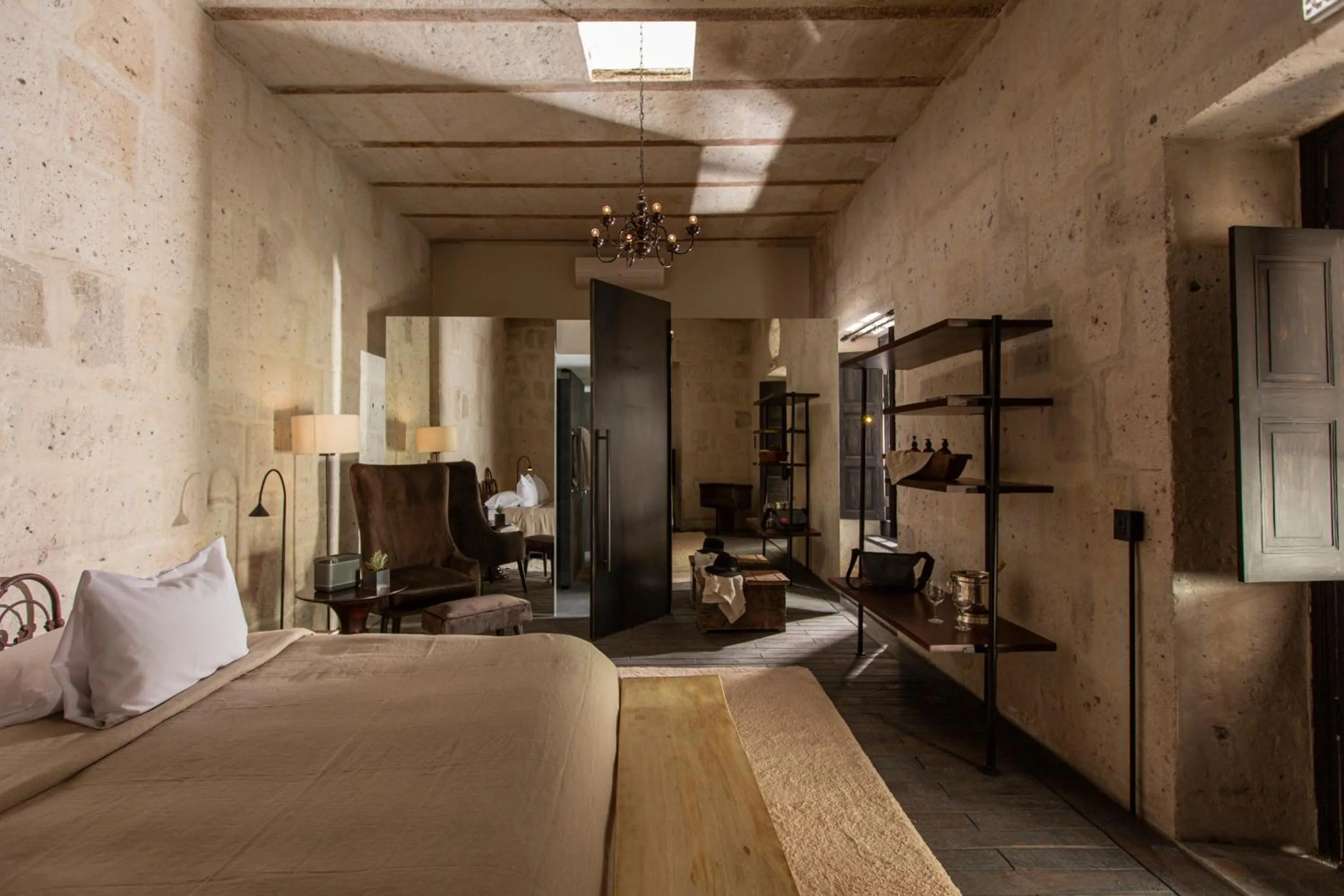 Bed in CIRQA - Relais & Châteaux