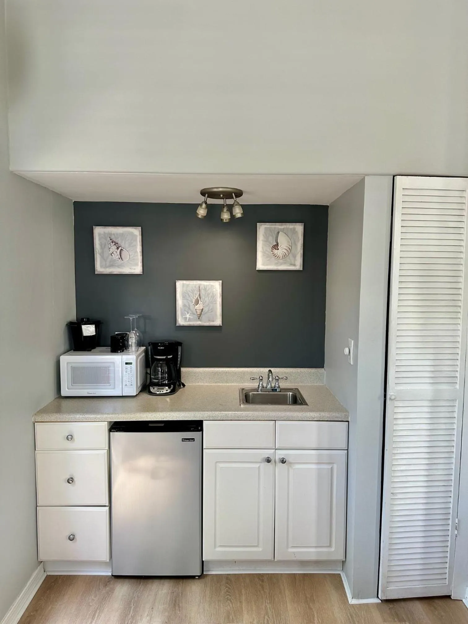 microwave in Douglas House