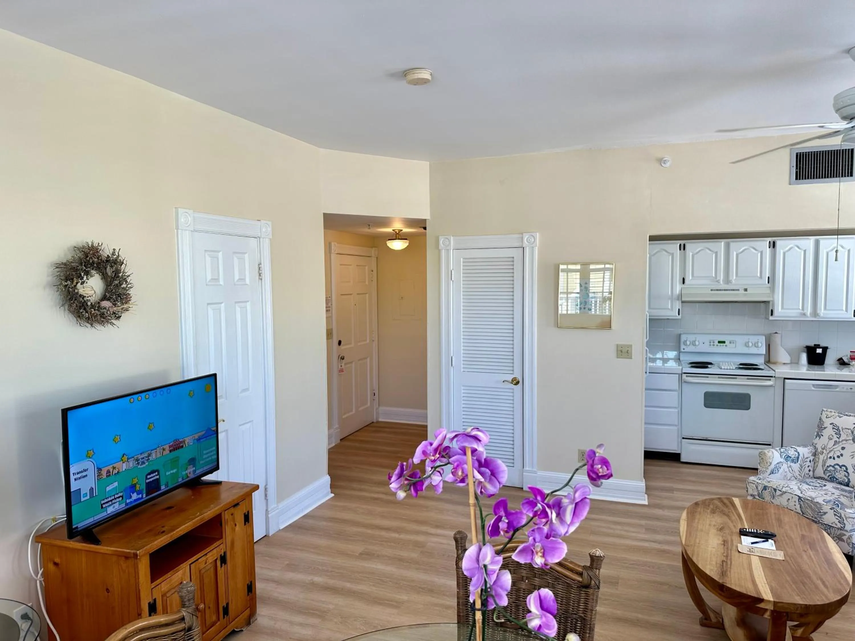 TV and multimedia in Douglas House