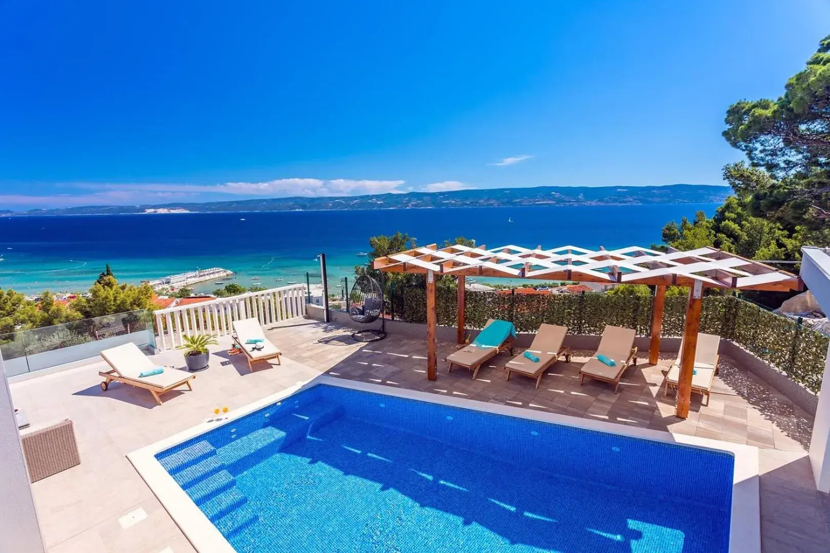 Villa Matan - only 200m from the sandy beaches, private 28m2 pool Villa Matan - only 200m from the sandy beaches, private 28m2 pool
