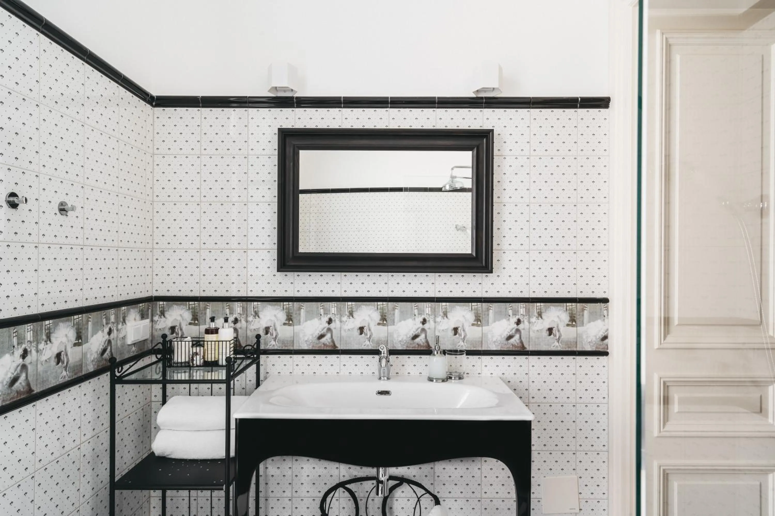 Toilet in House of Loft Affair - LoftAffair Collection