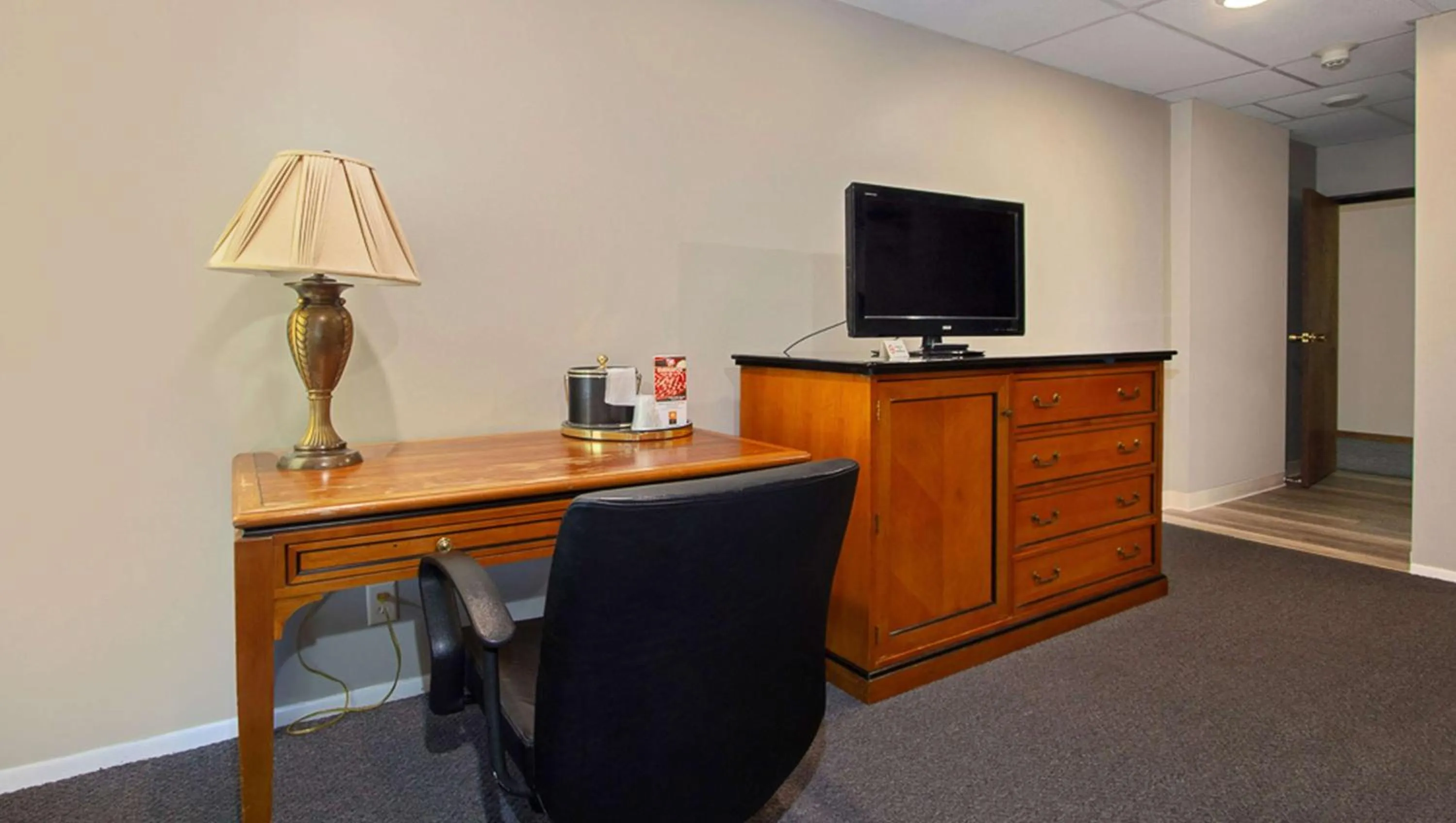 Photo of the whole room in M Star North Canton - Hall of Fame