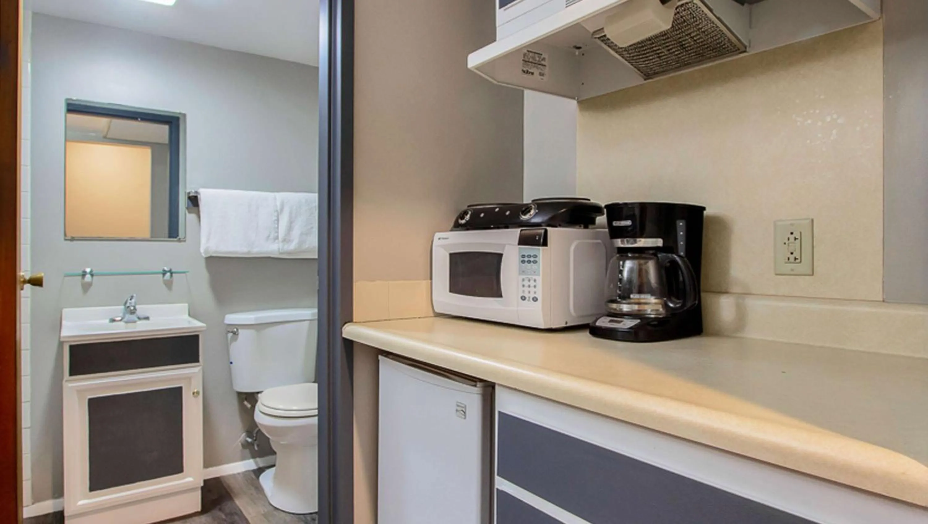 Photo of the whole room in M Star North Canton - Hall of Fame