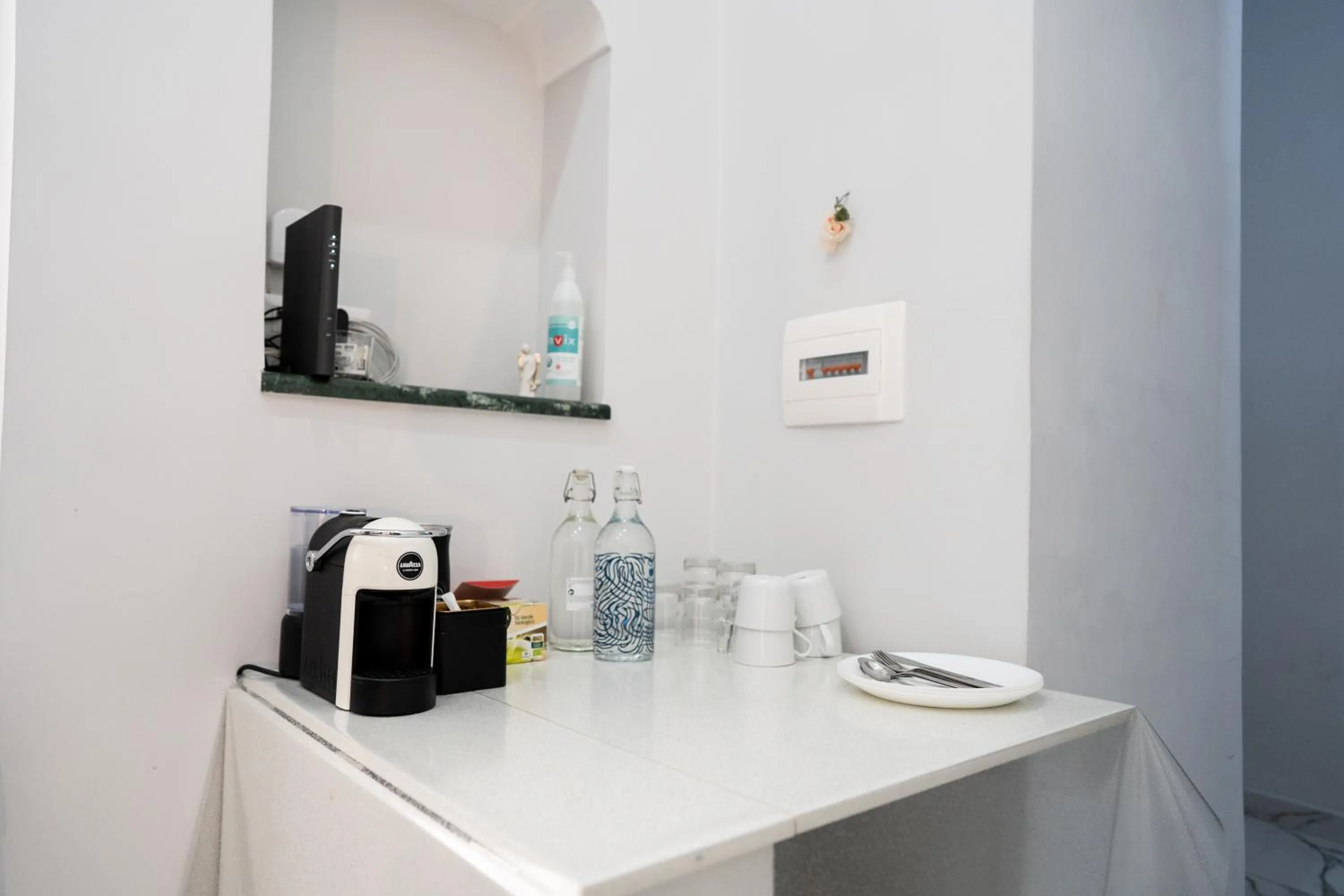 Coffee/tea facilities in San Felice Palace