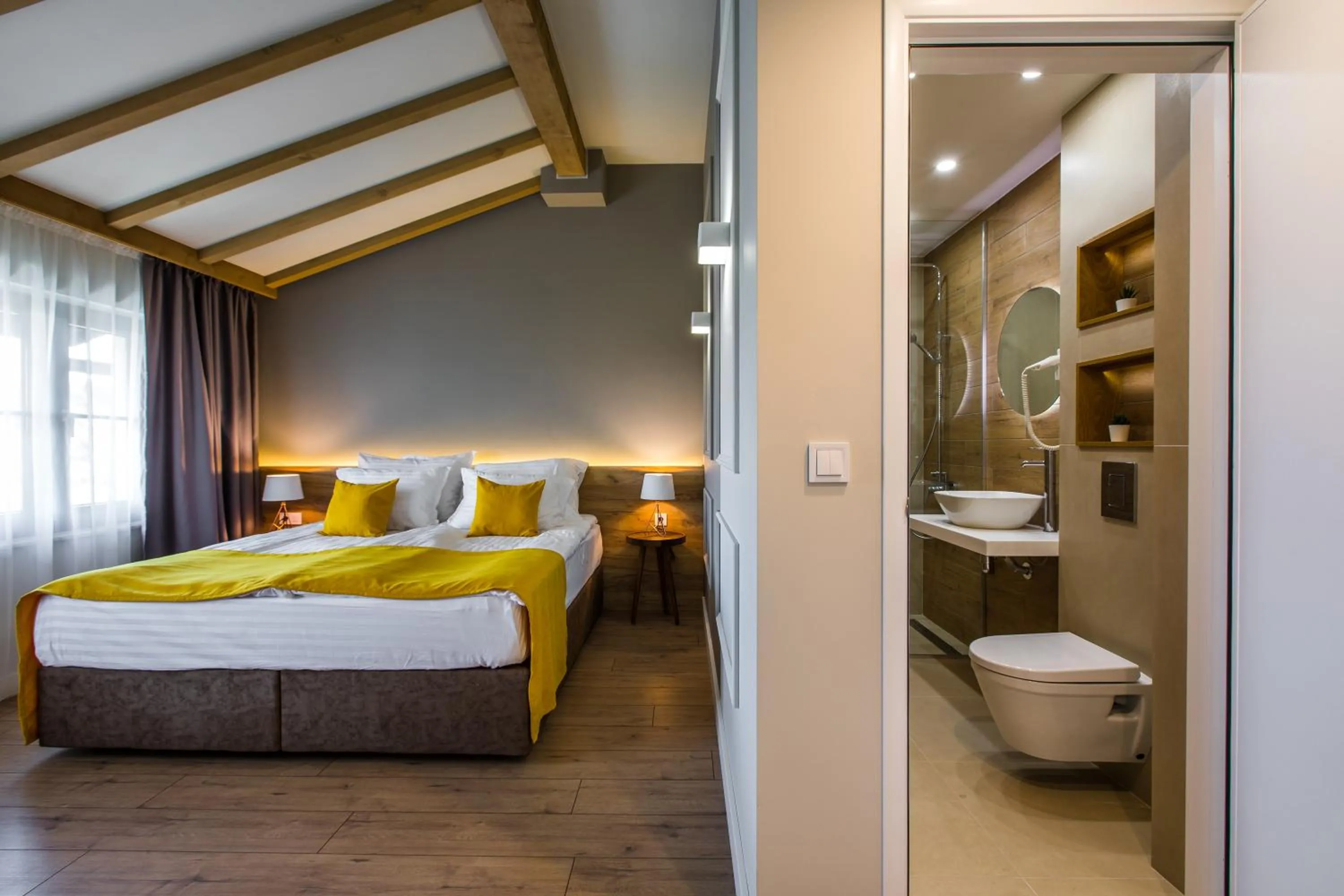 Toilet, Bed in HillHouse Plovdiv