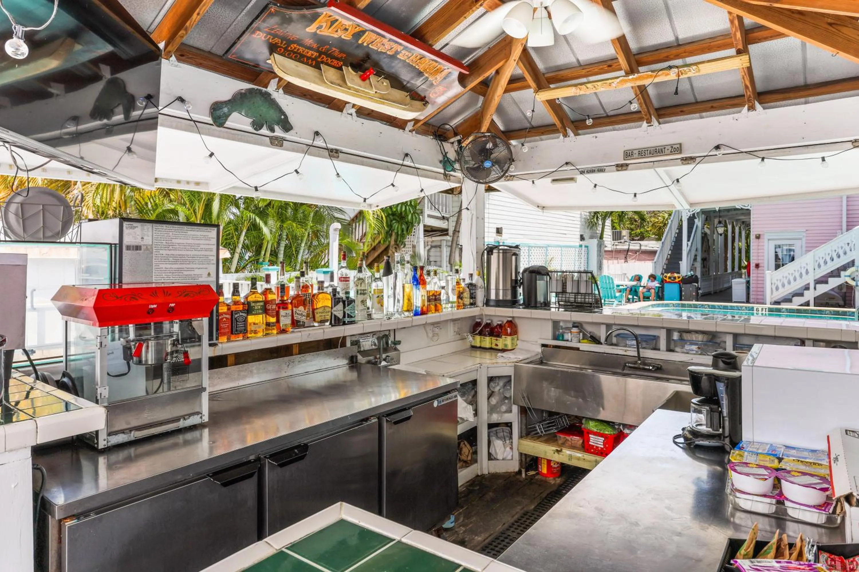 Lounge or bar in The Palms Hotel