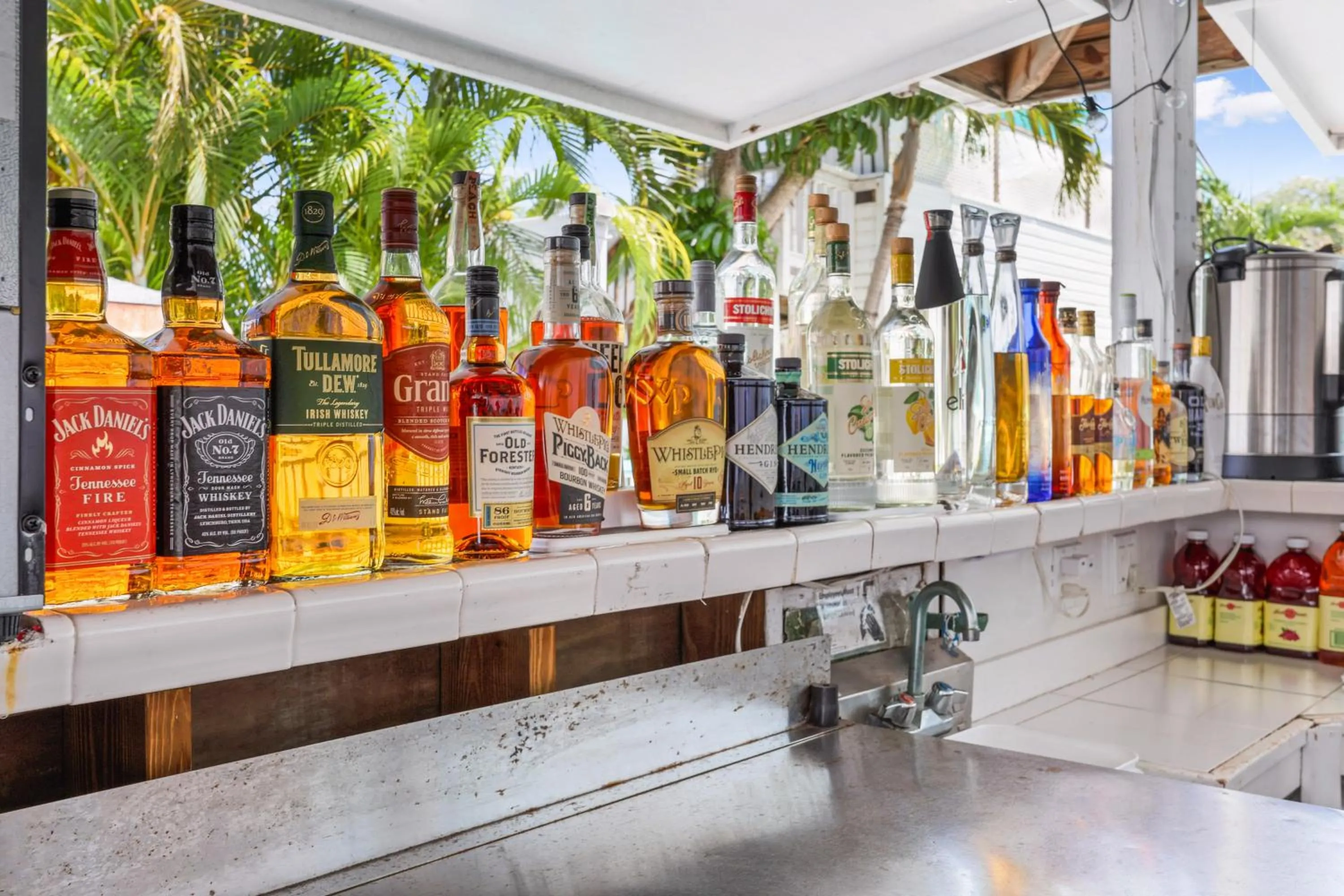 Lounge or bar in The Palms Hotel