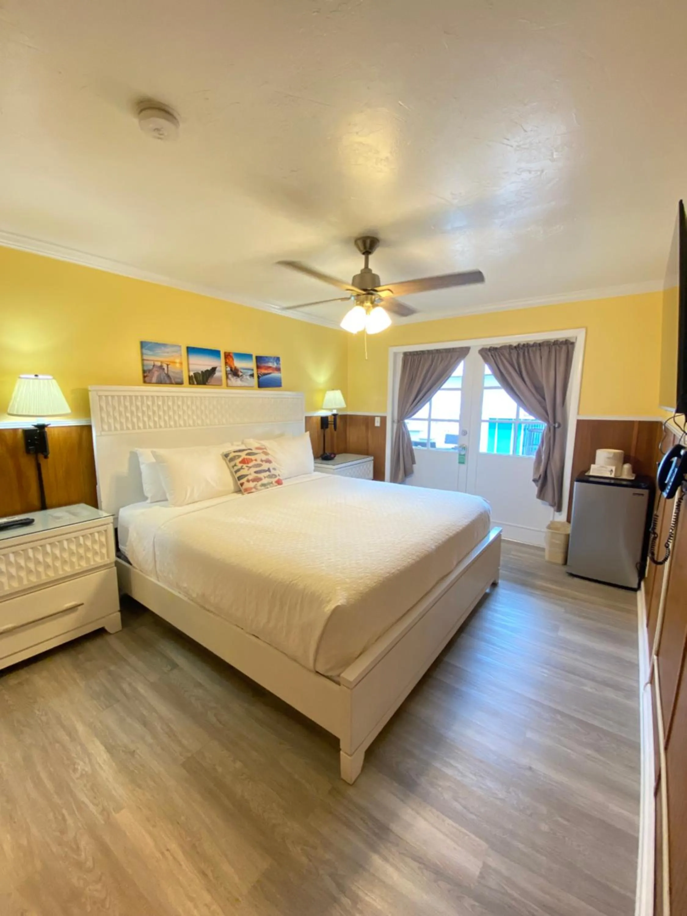 Bed in The Palms Hotel