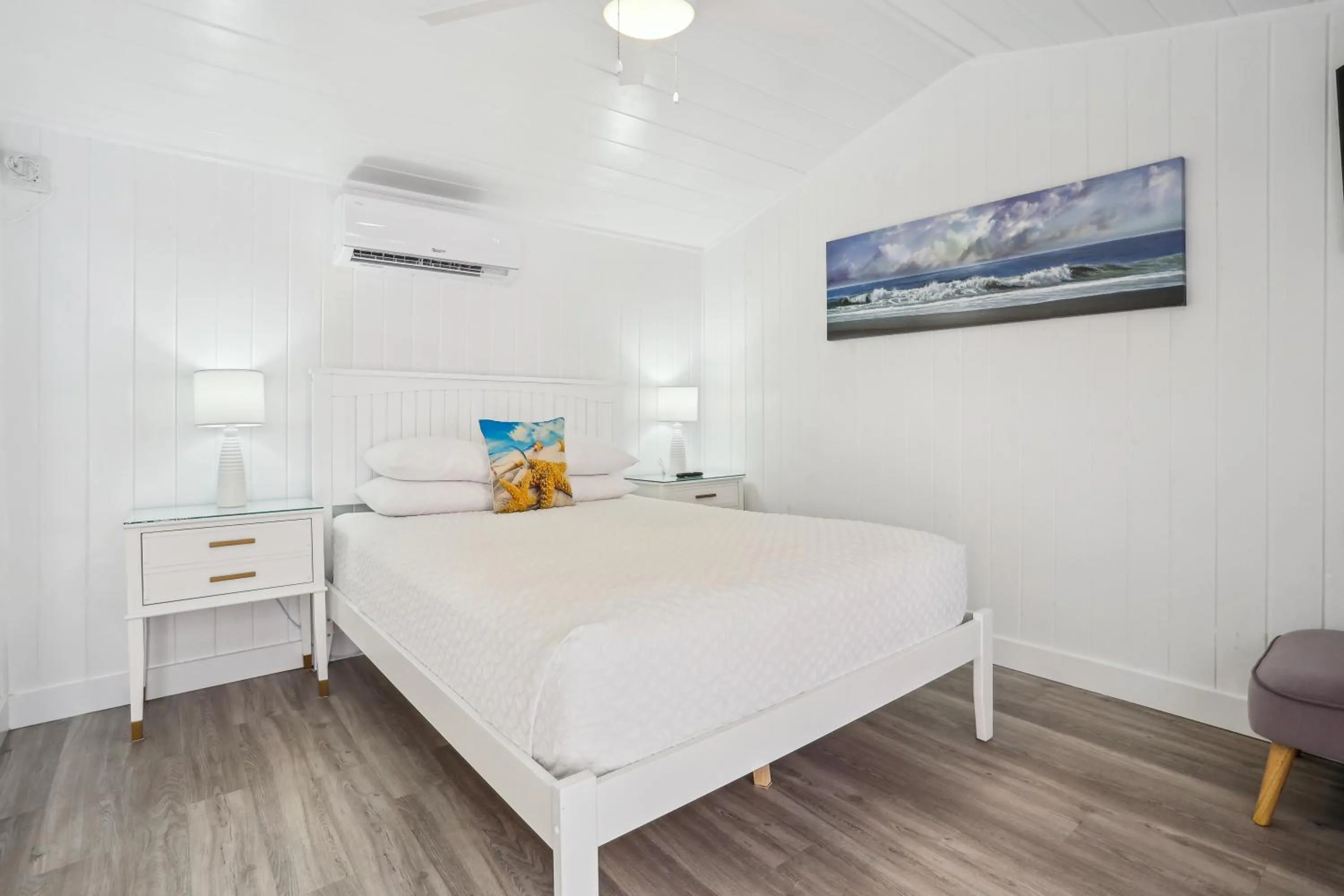 Bedroom, Bed in The Palms Hotel