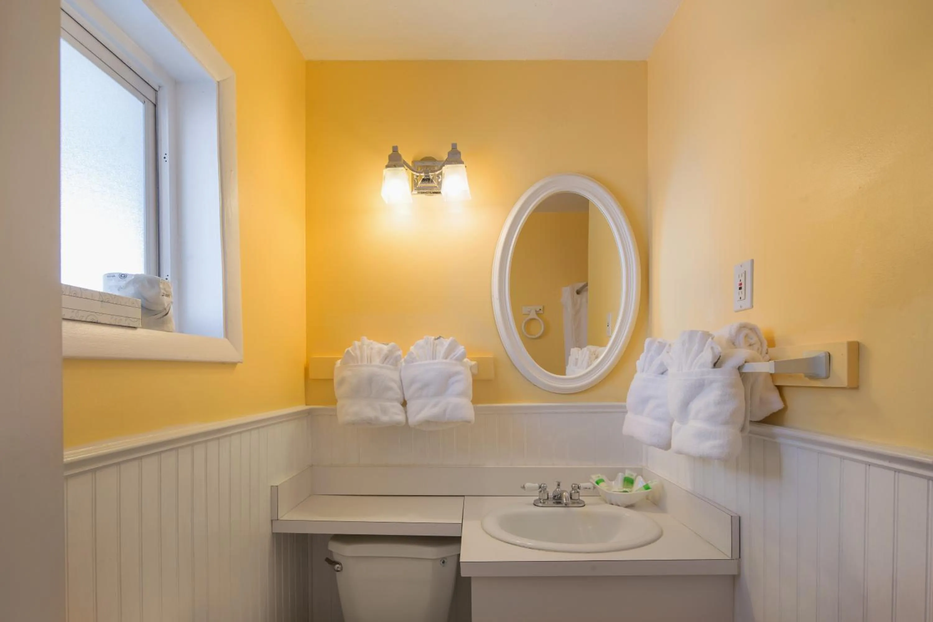 Bathroom in The Palms Hotel