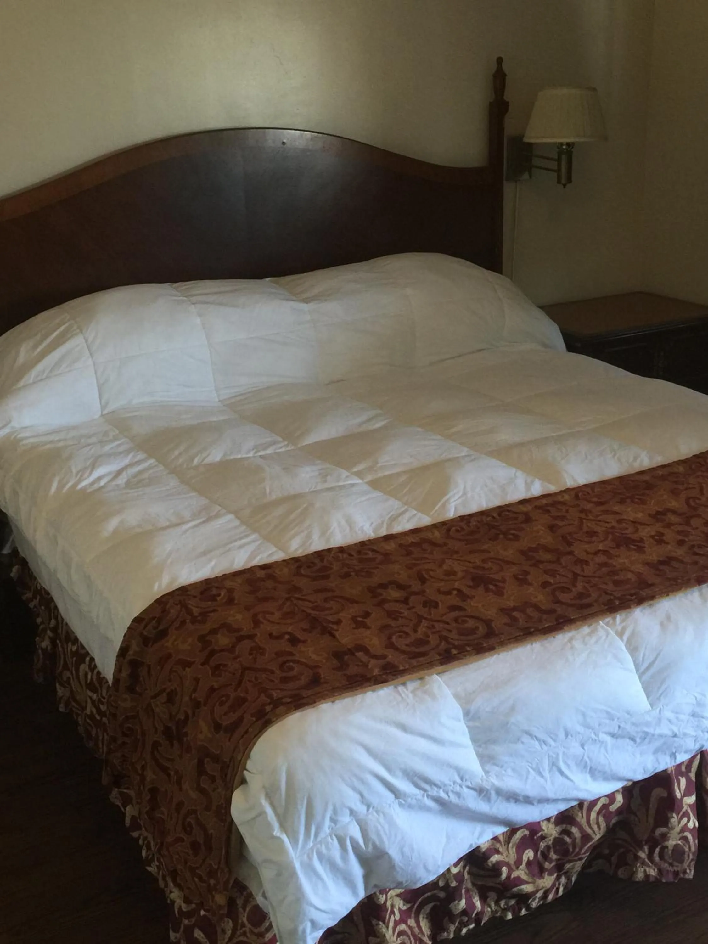 Bed in Frontier Motel