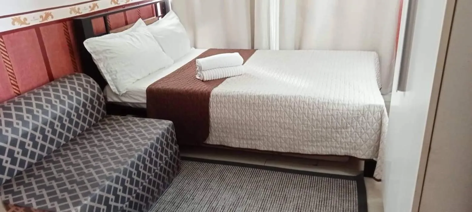 Bed in AZURE C4 BEACHPOOL balcony wifi MULTIPLE UNITS