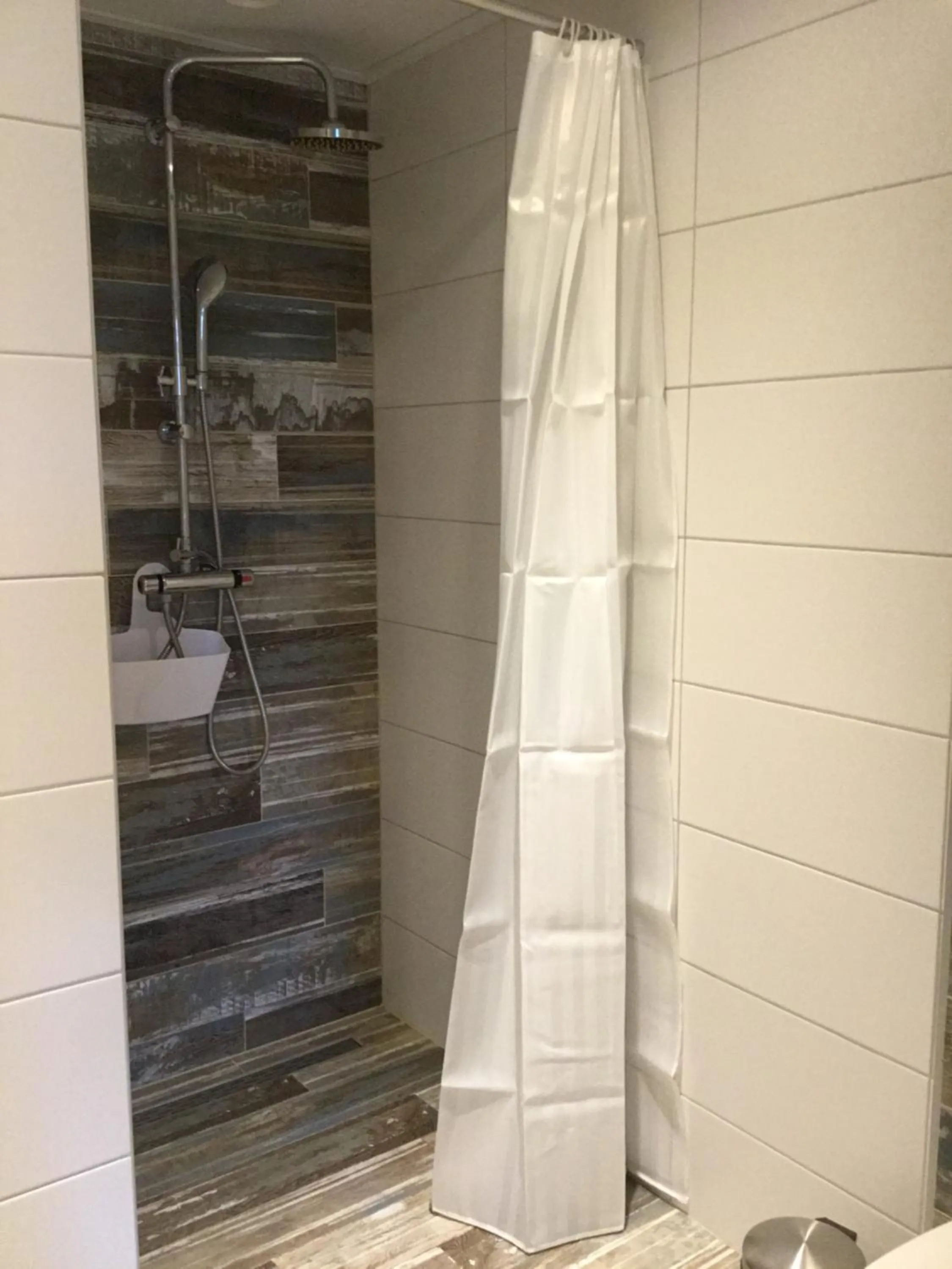 Shower in B & B ANNAMIE