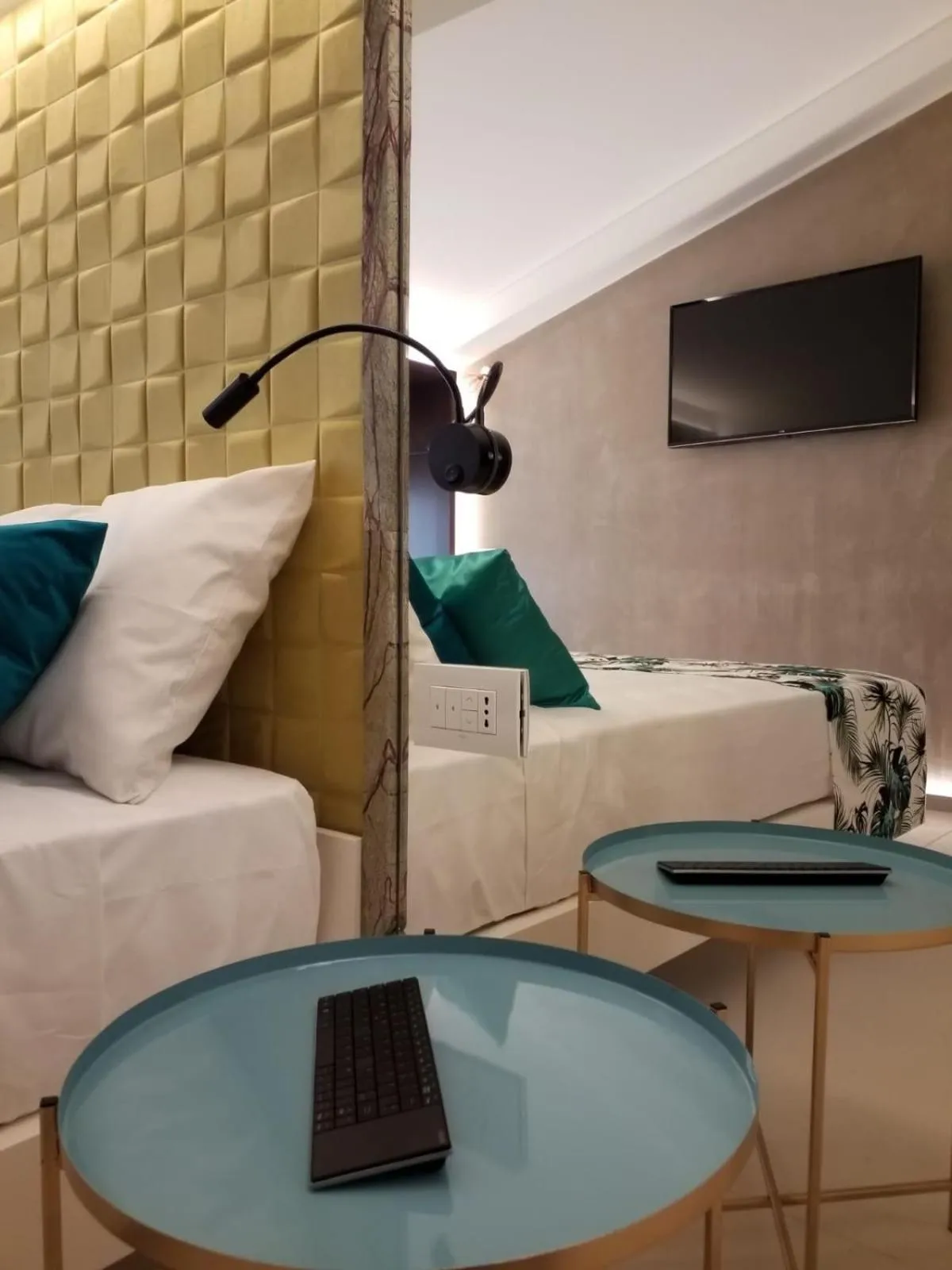 TV and multimedia in Hedoné Design Experience B&B