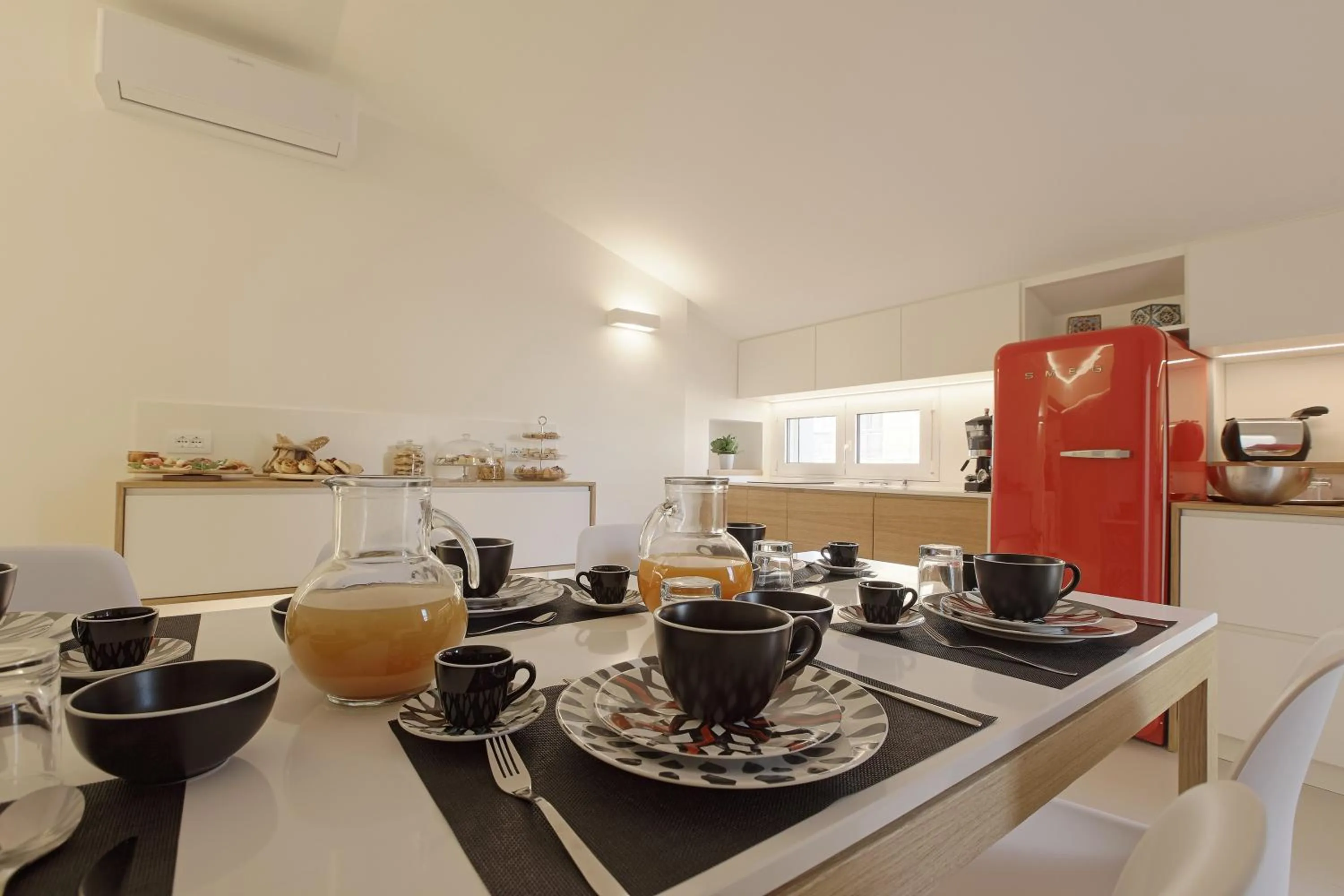 Kitchen or kitchenette in Hedoné Design Experience B&B