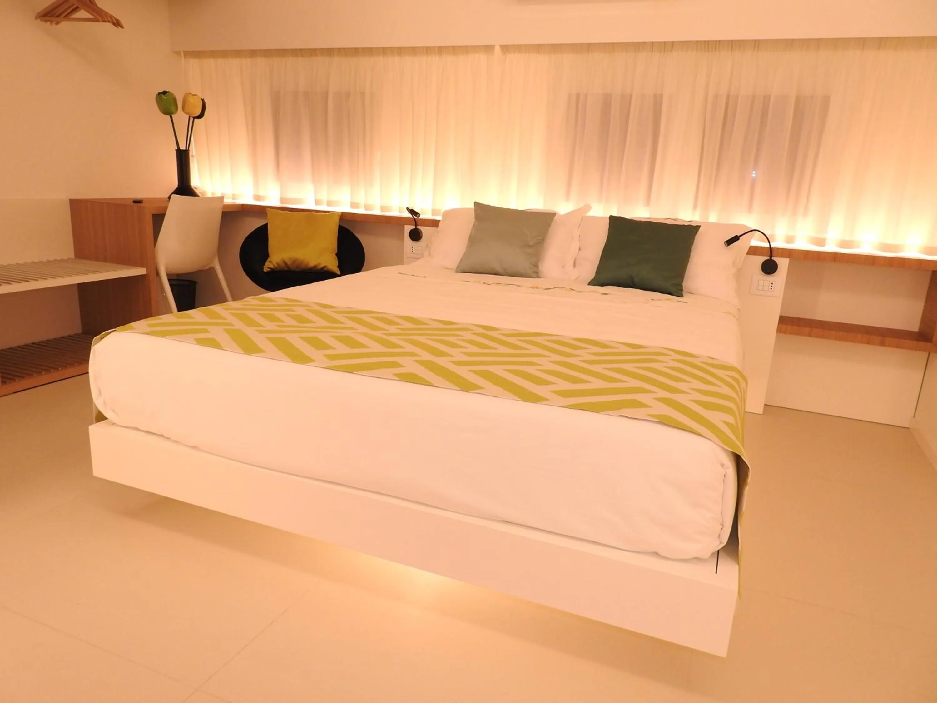 Photo of the whole room, Bed in Hedoné Design Experience B&B