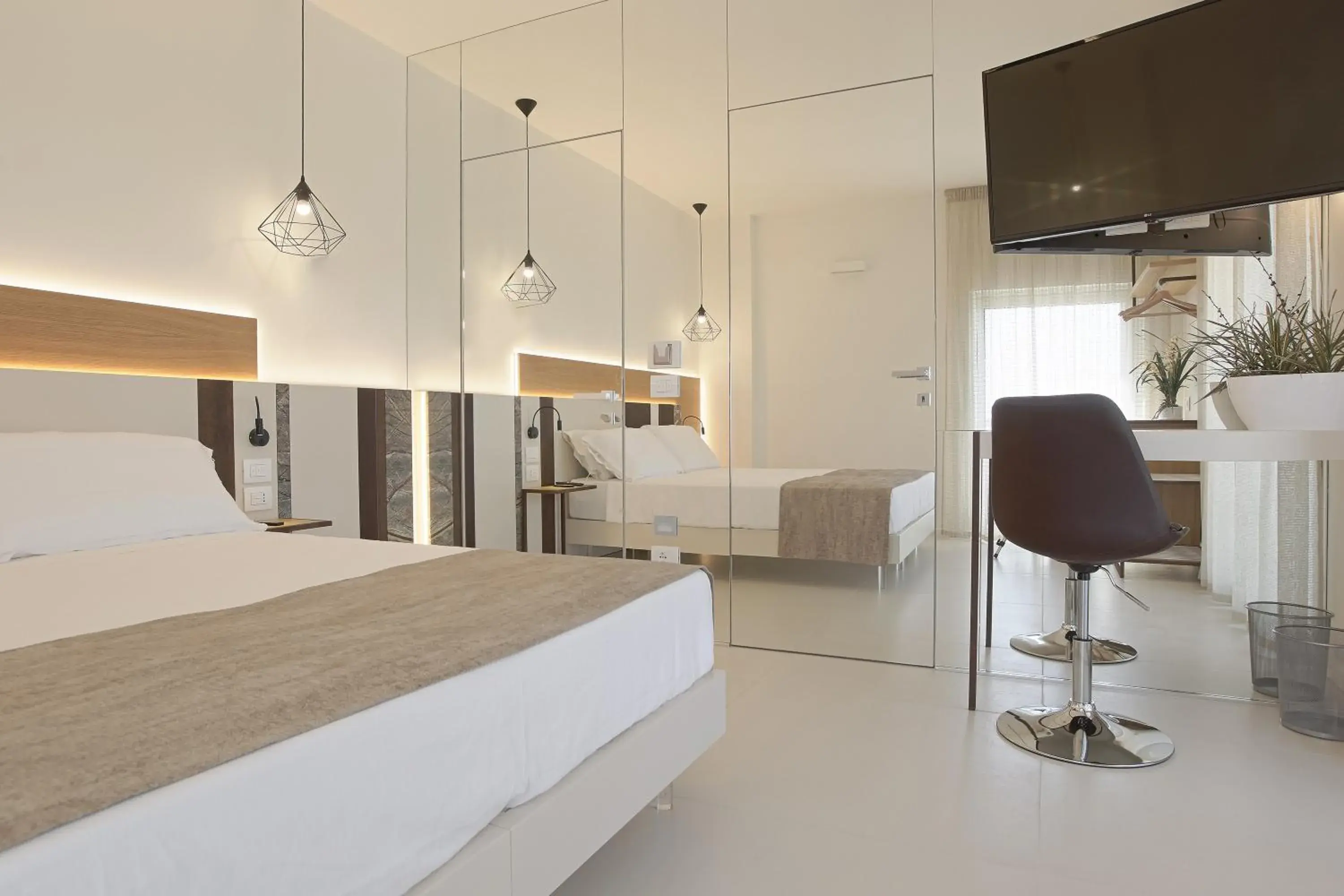 Deluxe Double or Twin Room with Balcony - single occupancy in Hedoné Design Experience B&B Deluxe Double or Twin Room with Balcony - single occupancy in Hedoné Design Experience B&B