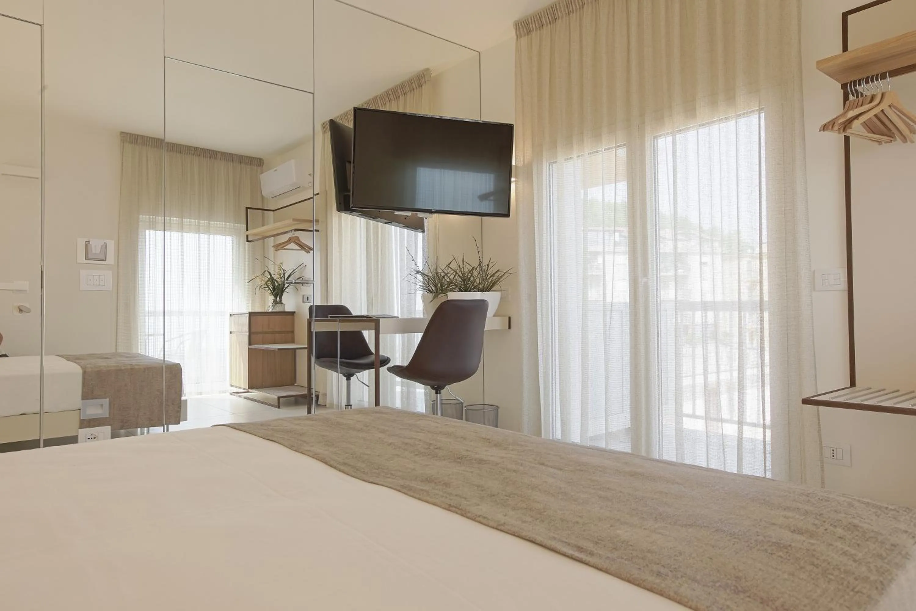 Photo of the whole room, Bed in Hedoné Design Experience B&B