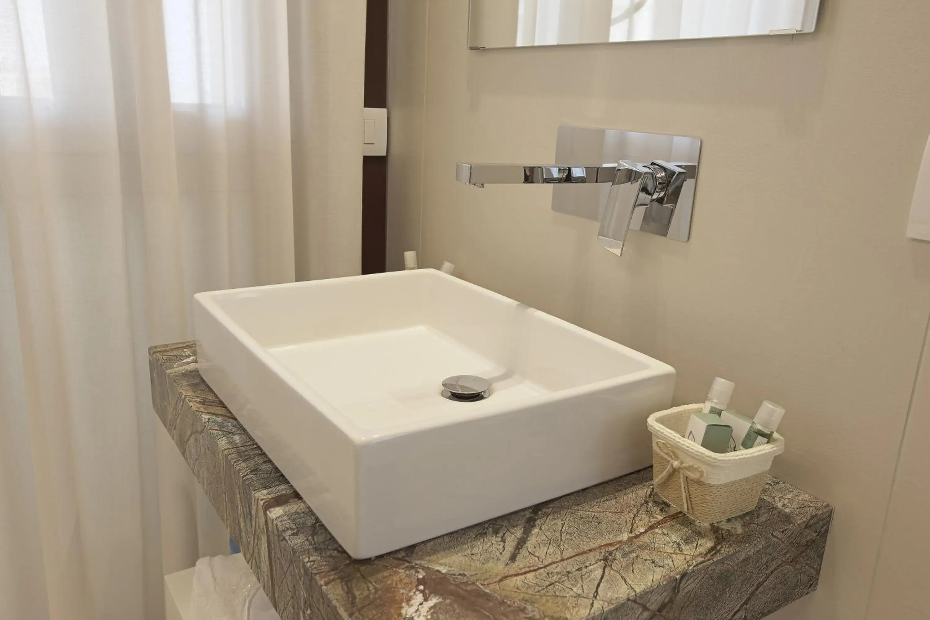 Deluxe Double or Twin Room with Balcony - single occupancy in Hedoné Design Experience B&B Deluxe Double or Twin Room with Balcony - single occupancy in Hedoné Design Experience B&B