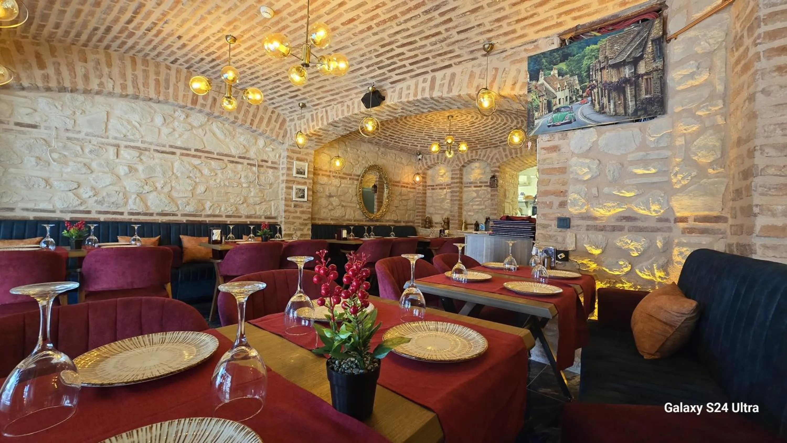 Restaurant/places to eat in Safir Gold Hotel