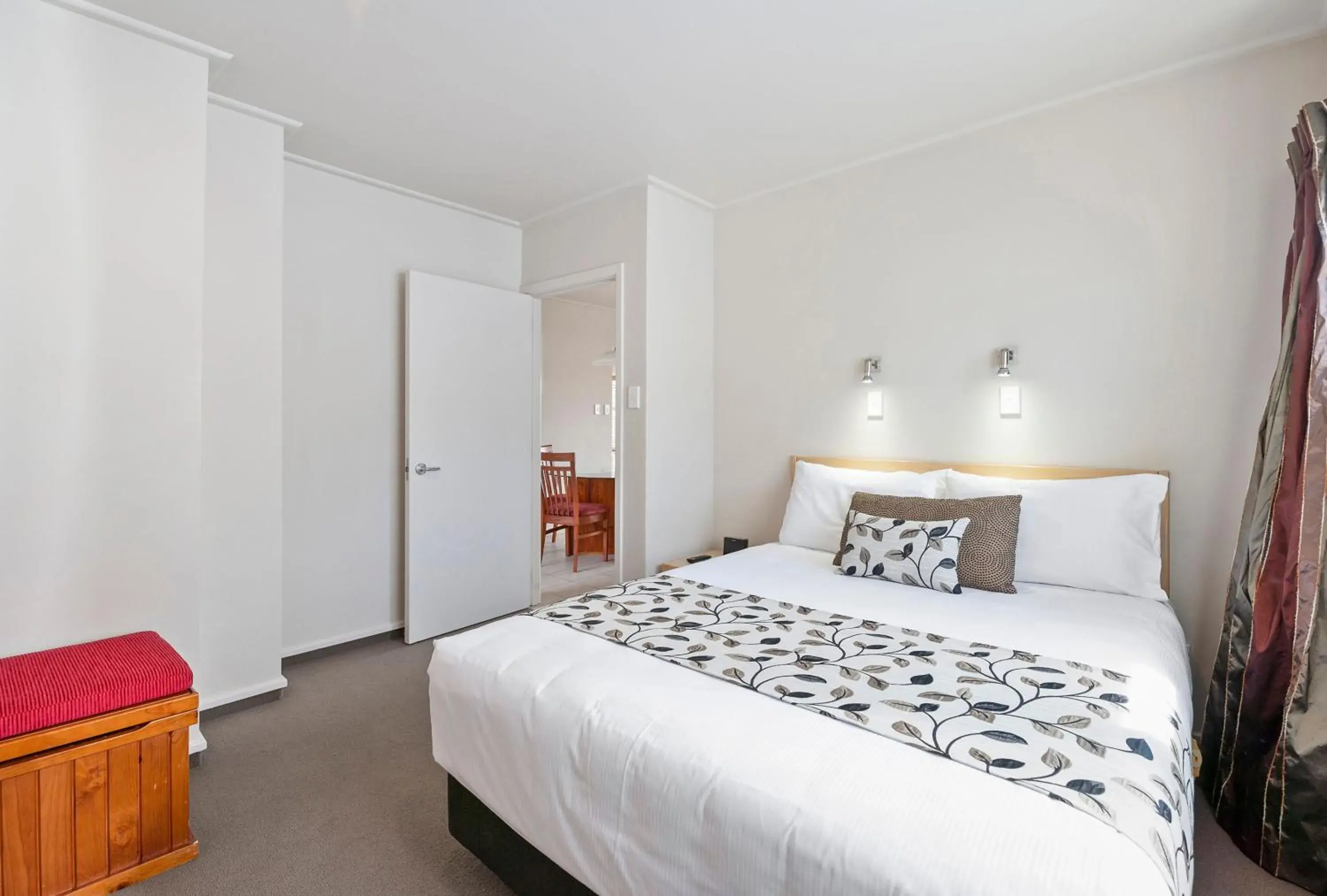 Large One-Bedroom Suite in The Village Resort Large One-Bedroom Suite in The Village Resort