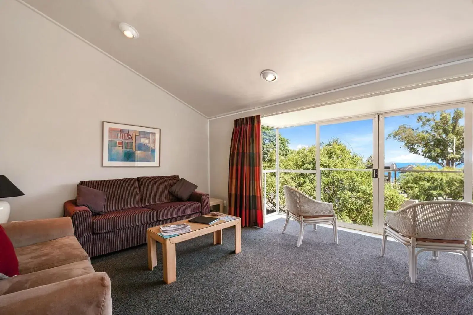 Three-Bedroom Suite with Lake View in The Village Resort Three-Bedroom Suite with Lake View in The Village Resort