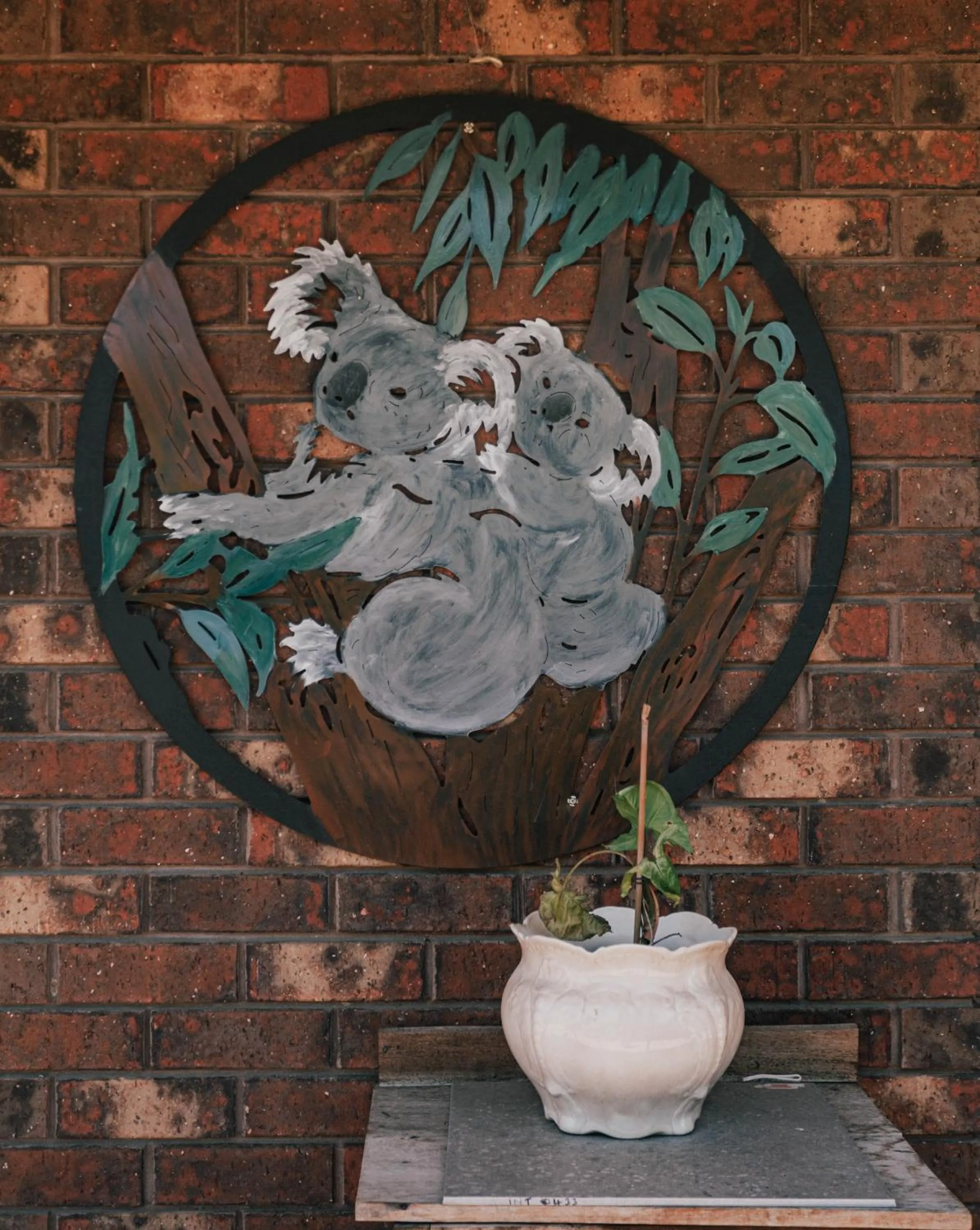 Inner courtyard view in Donald Motor Lodge