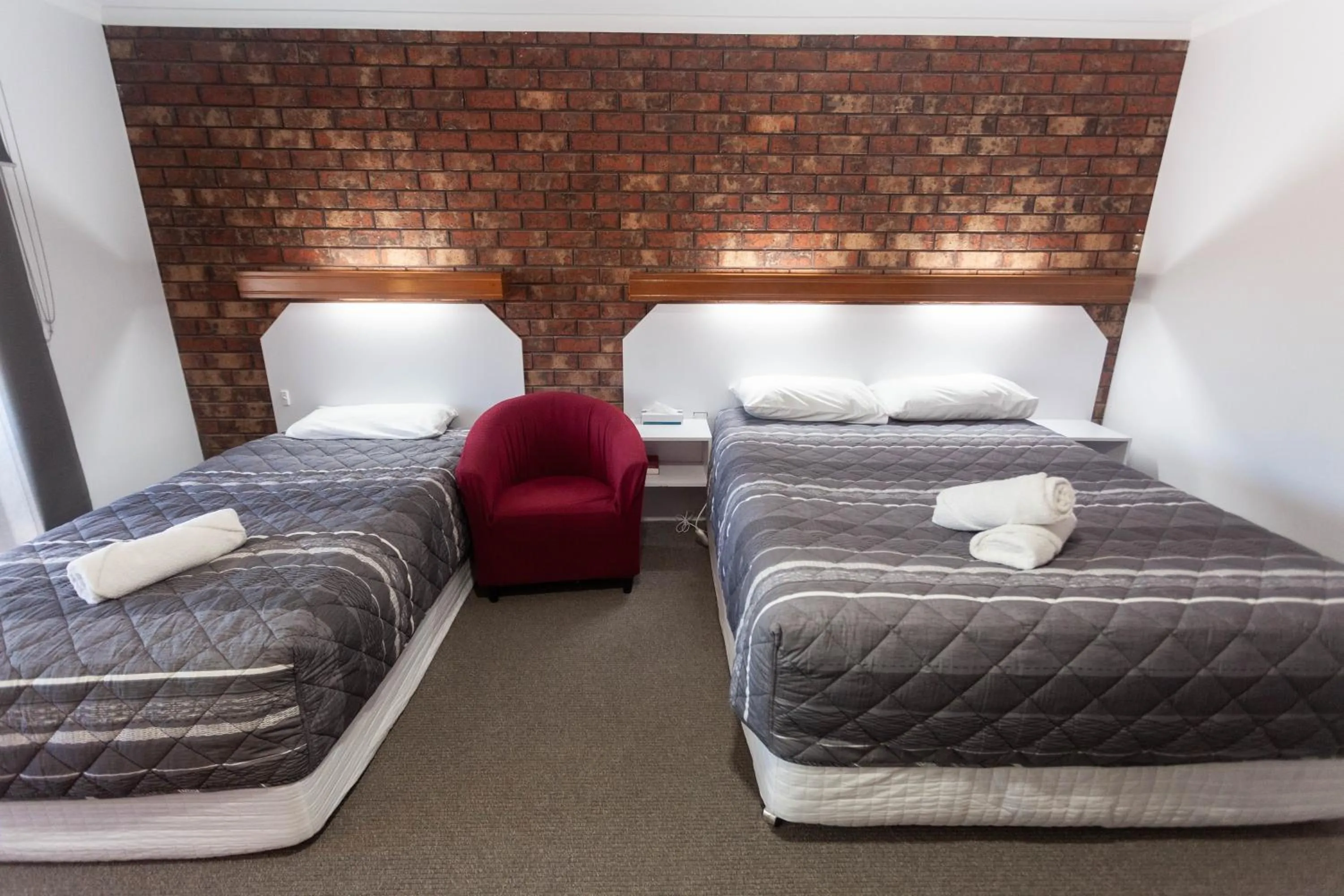 Bed in Donald Motor Lodge