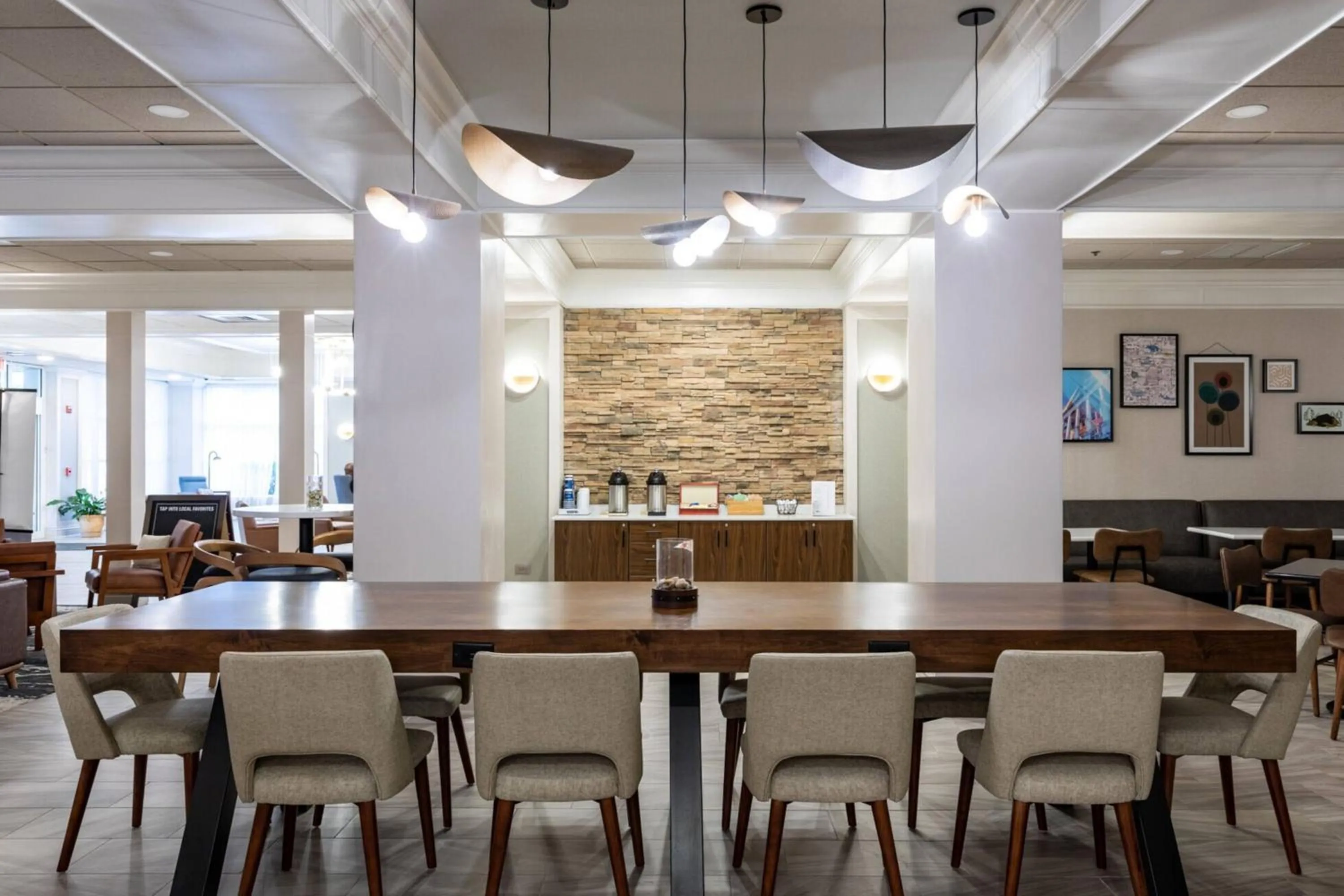 Restaurant/places to eat in Four Points by Sheraton York