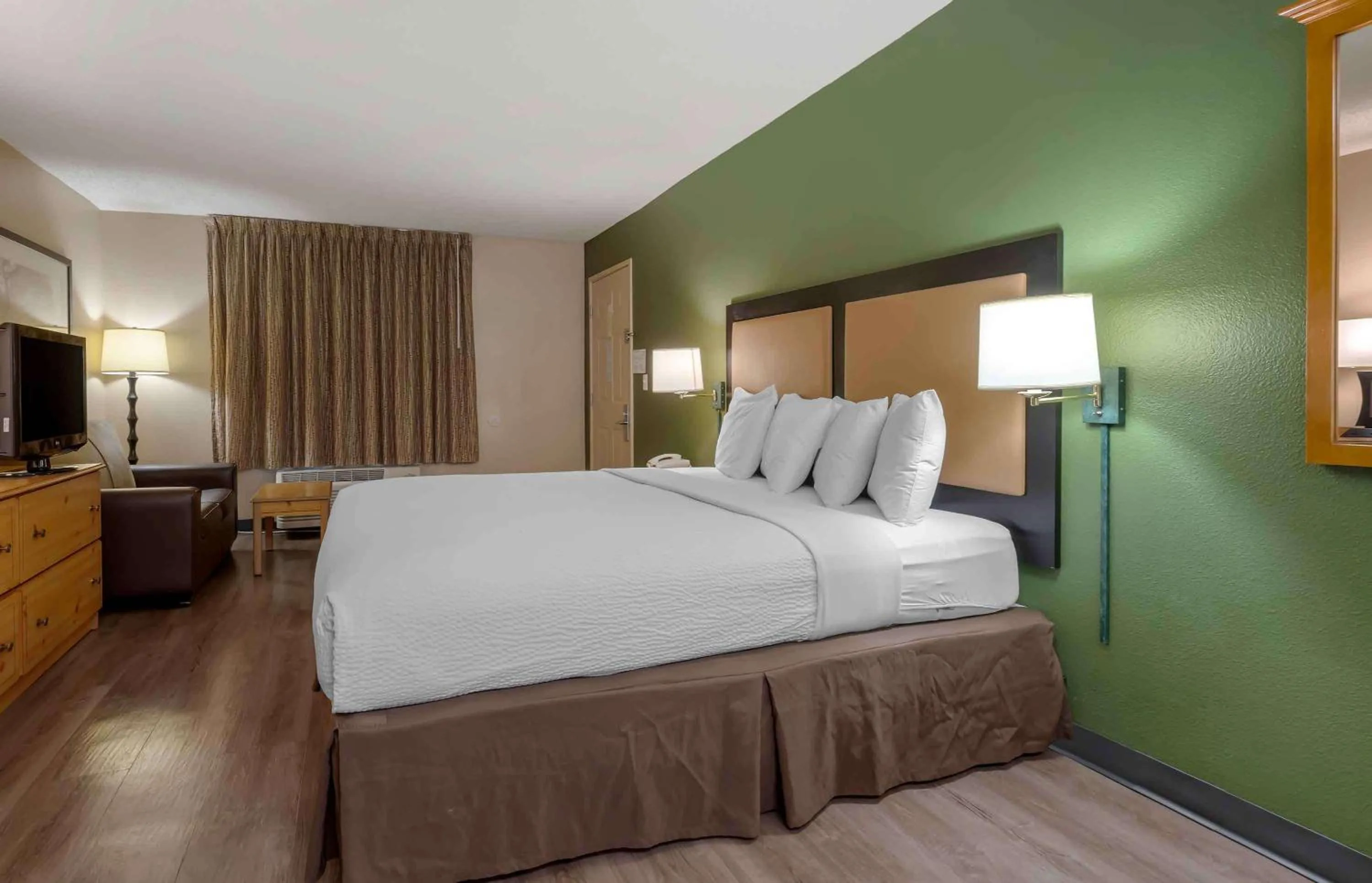 Bedroom, Bed in Hawthorn Extended Stay by Wyndham DFW Airport North