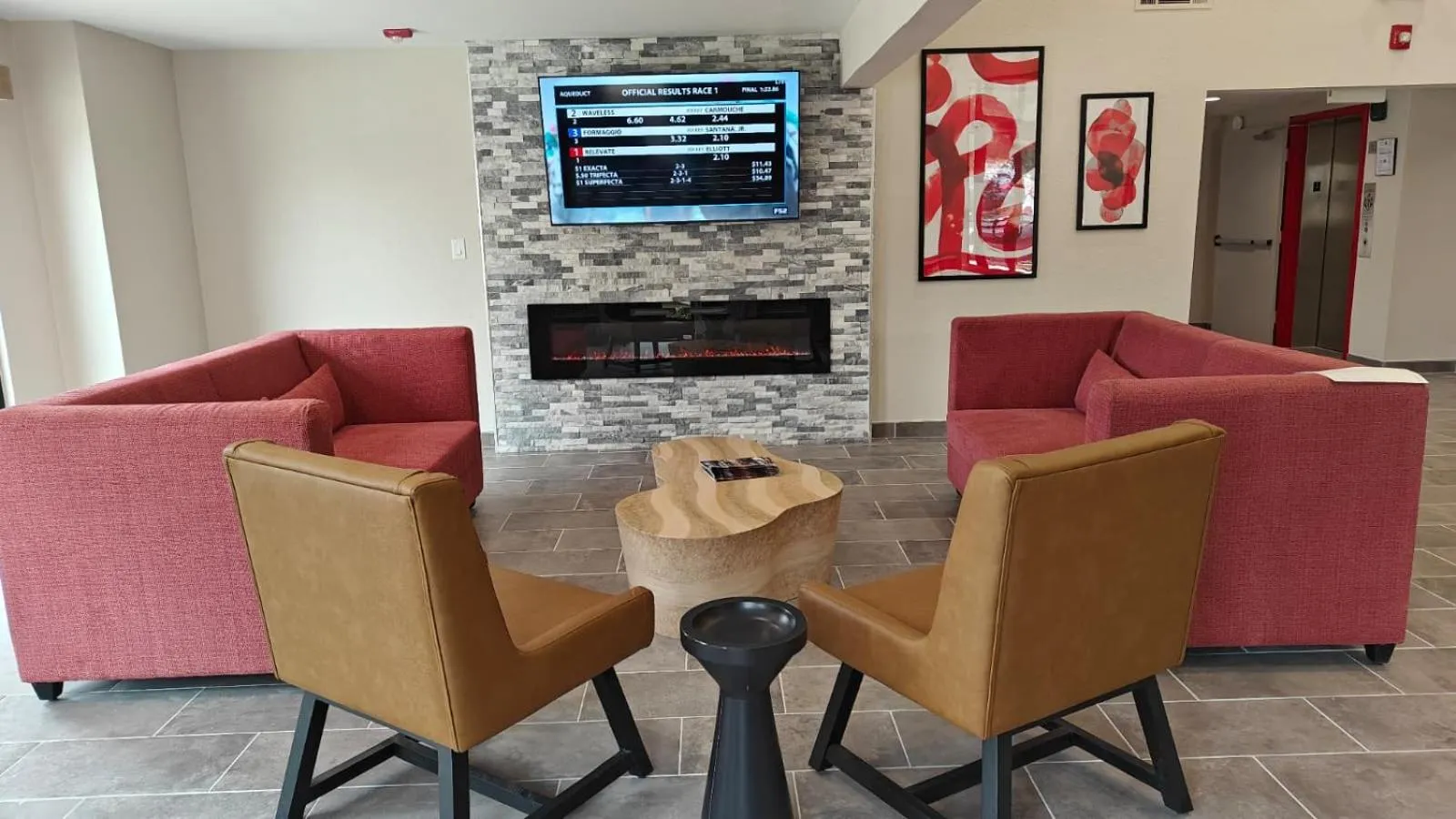 Lobby or reception in Hawthorn Extended Stay by Wyndham DFW Airport North