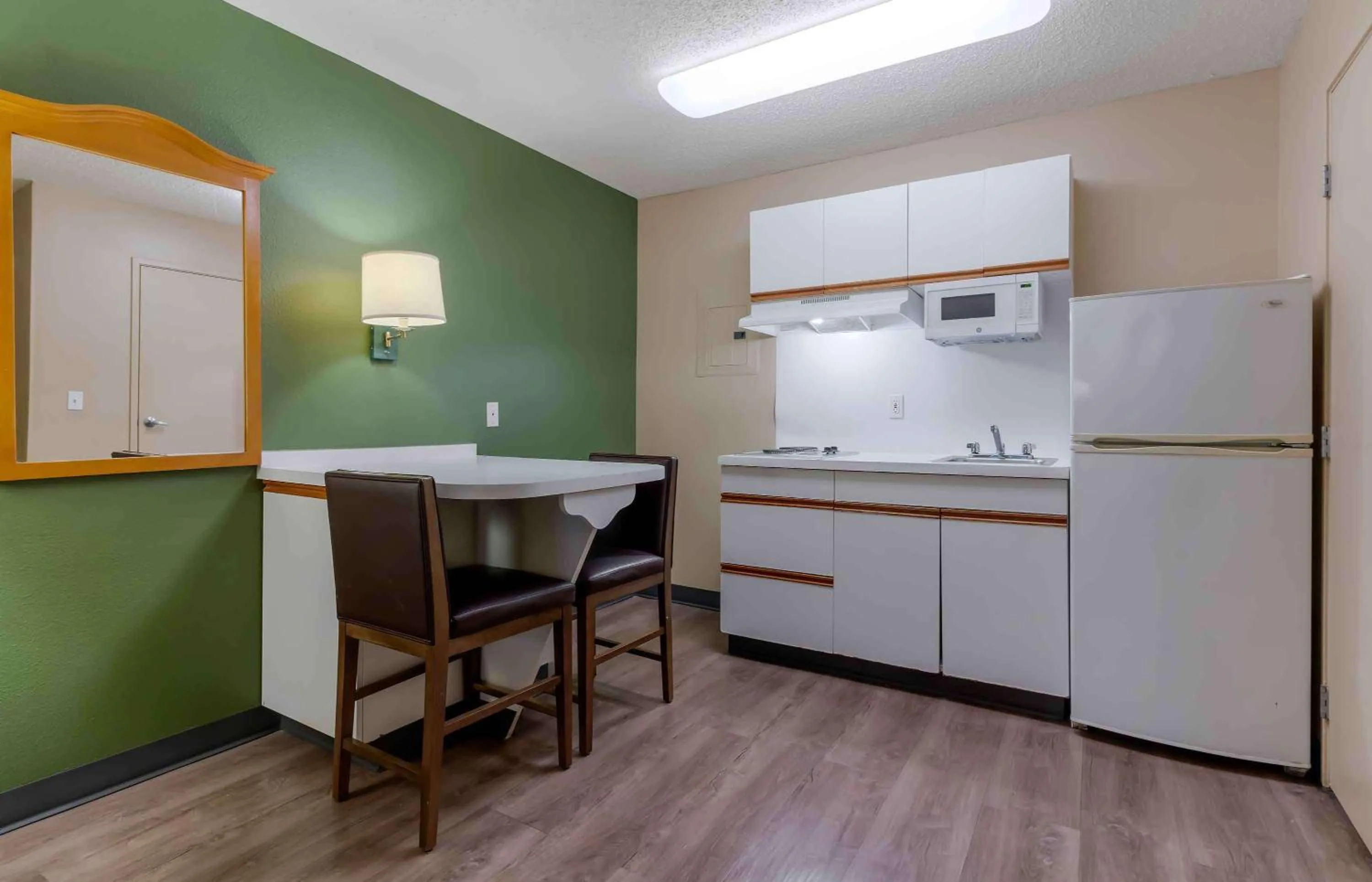 Bedroom in Hawthorn Extended Stay by Wyndham DFW Airport North