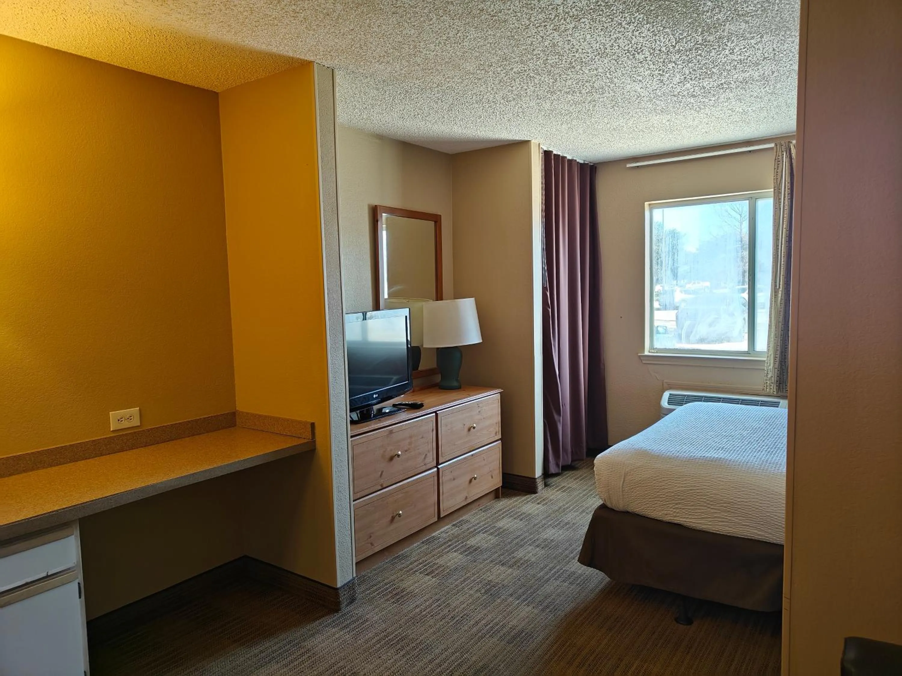 TV and multimedia, Bed in Hawthorn Extended Stay by Wyndham DFW Airport North