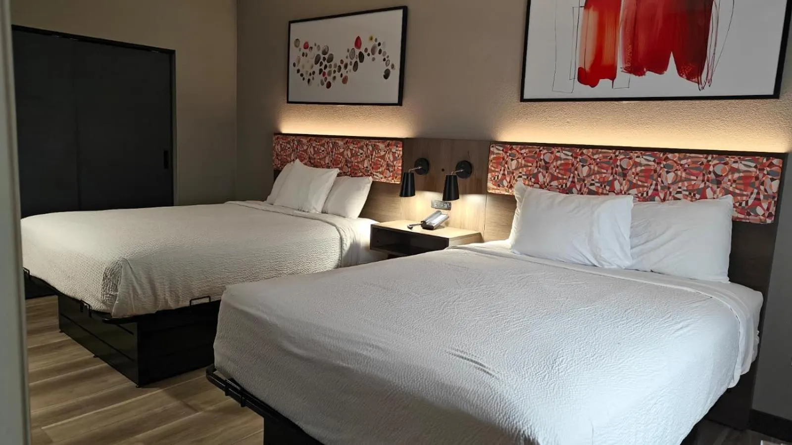 Bed in Hawthorn Extended Stay by Wyndham DFW Airport North