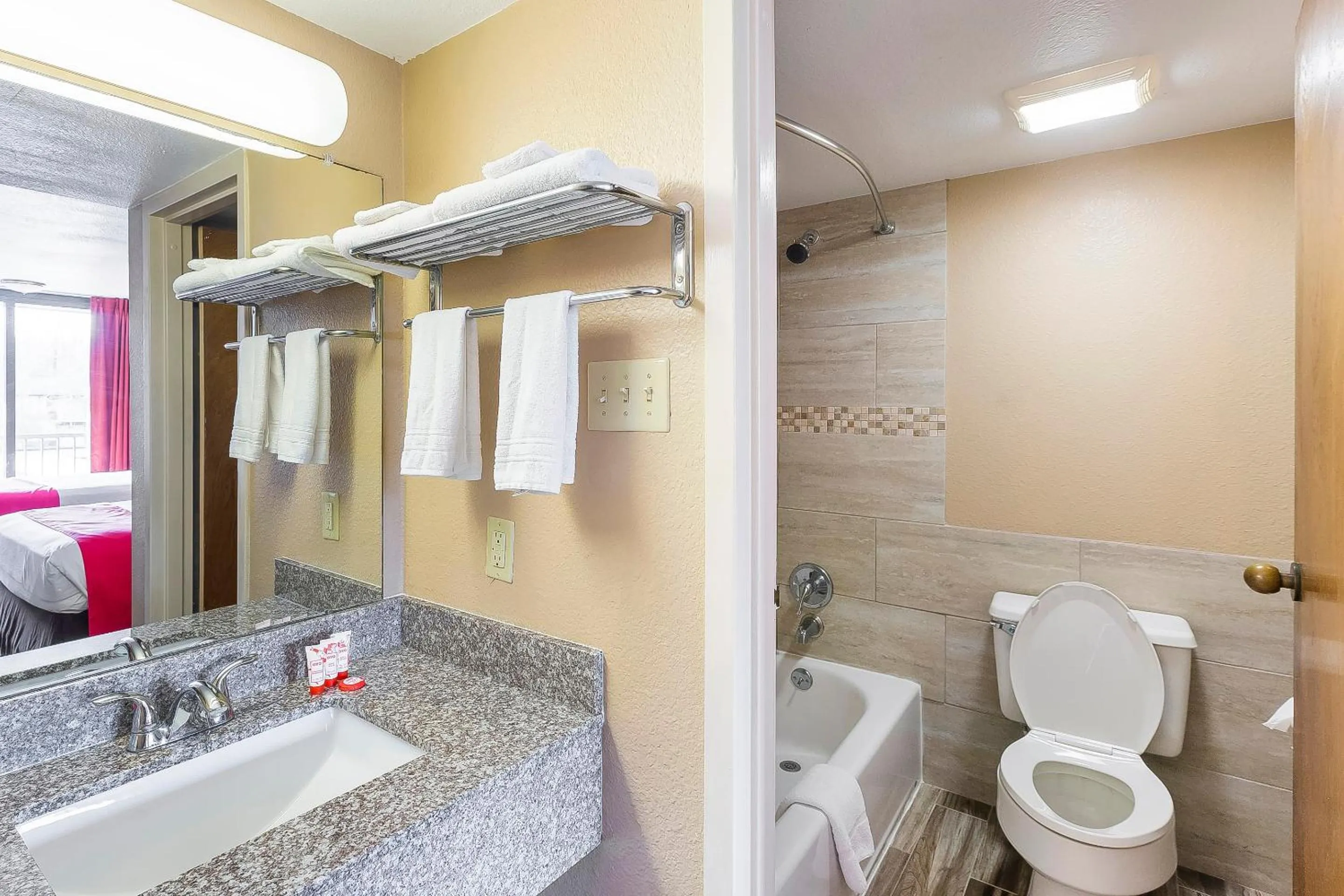 Bathroom in Port Allen Inn