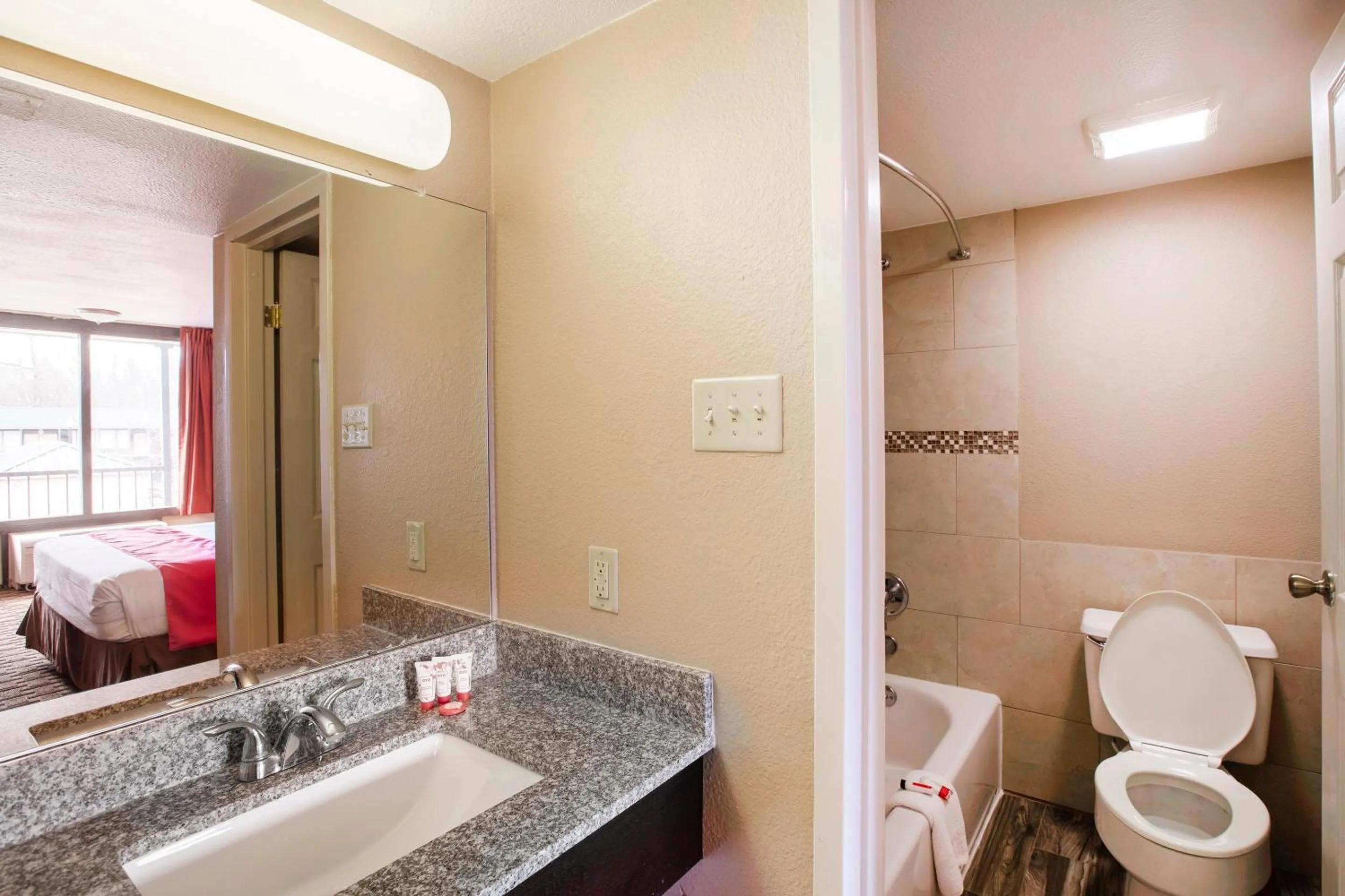 Bathroom in Port Allen Inn