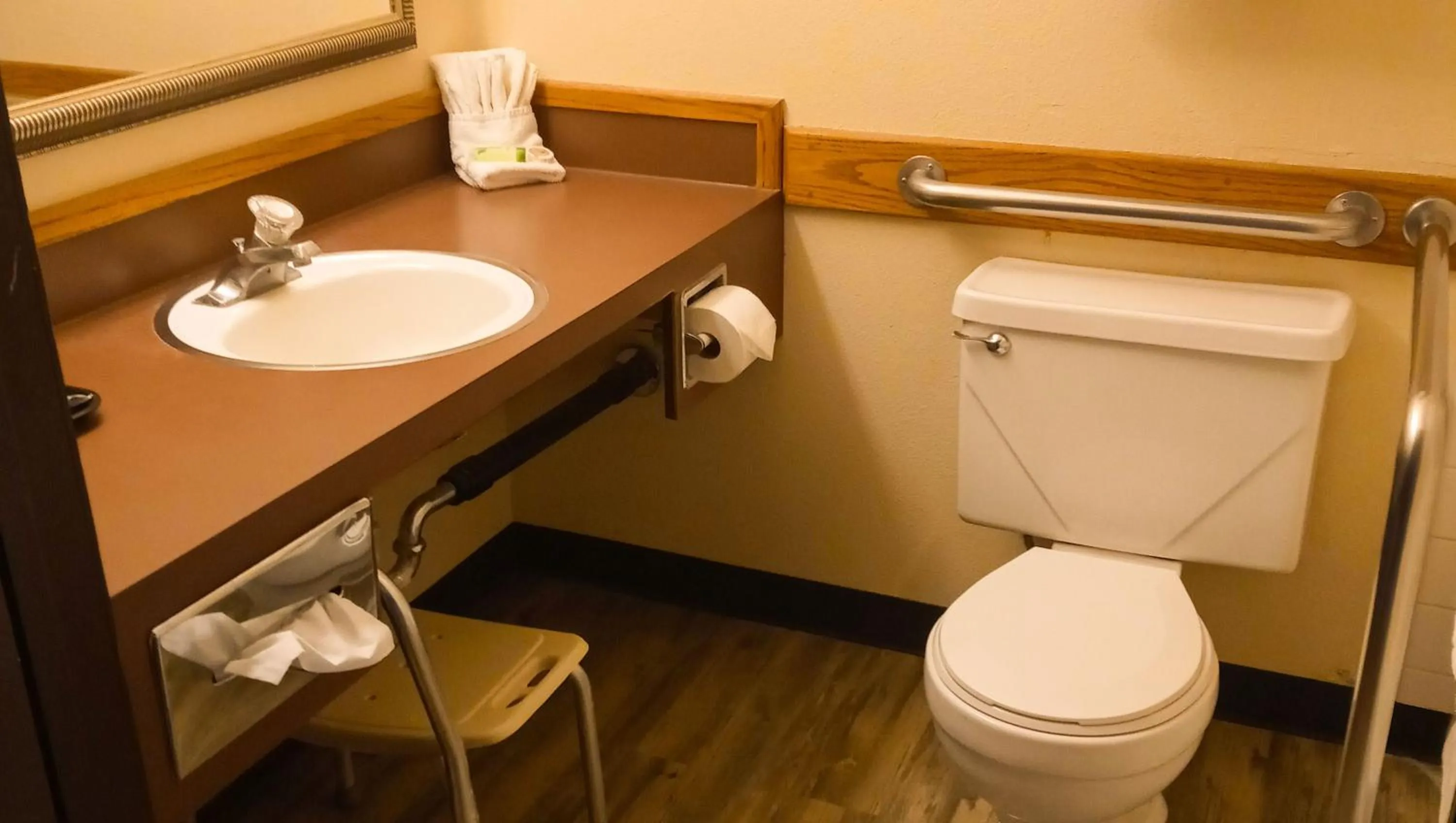 Bathroom in The La Grande Inn