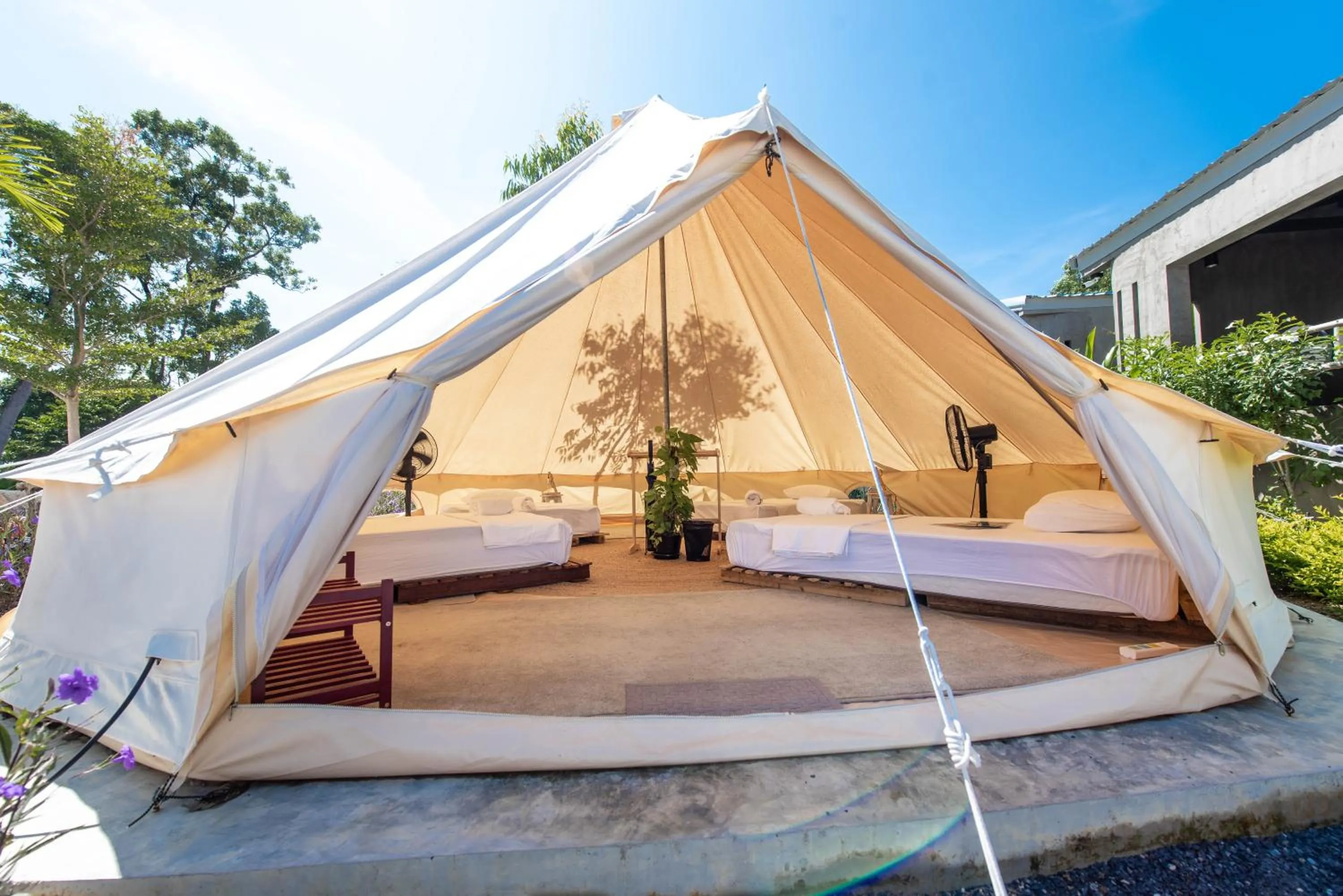 Garden, Bed in Roost Glamping - SHA Certified