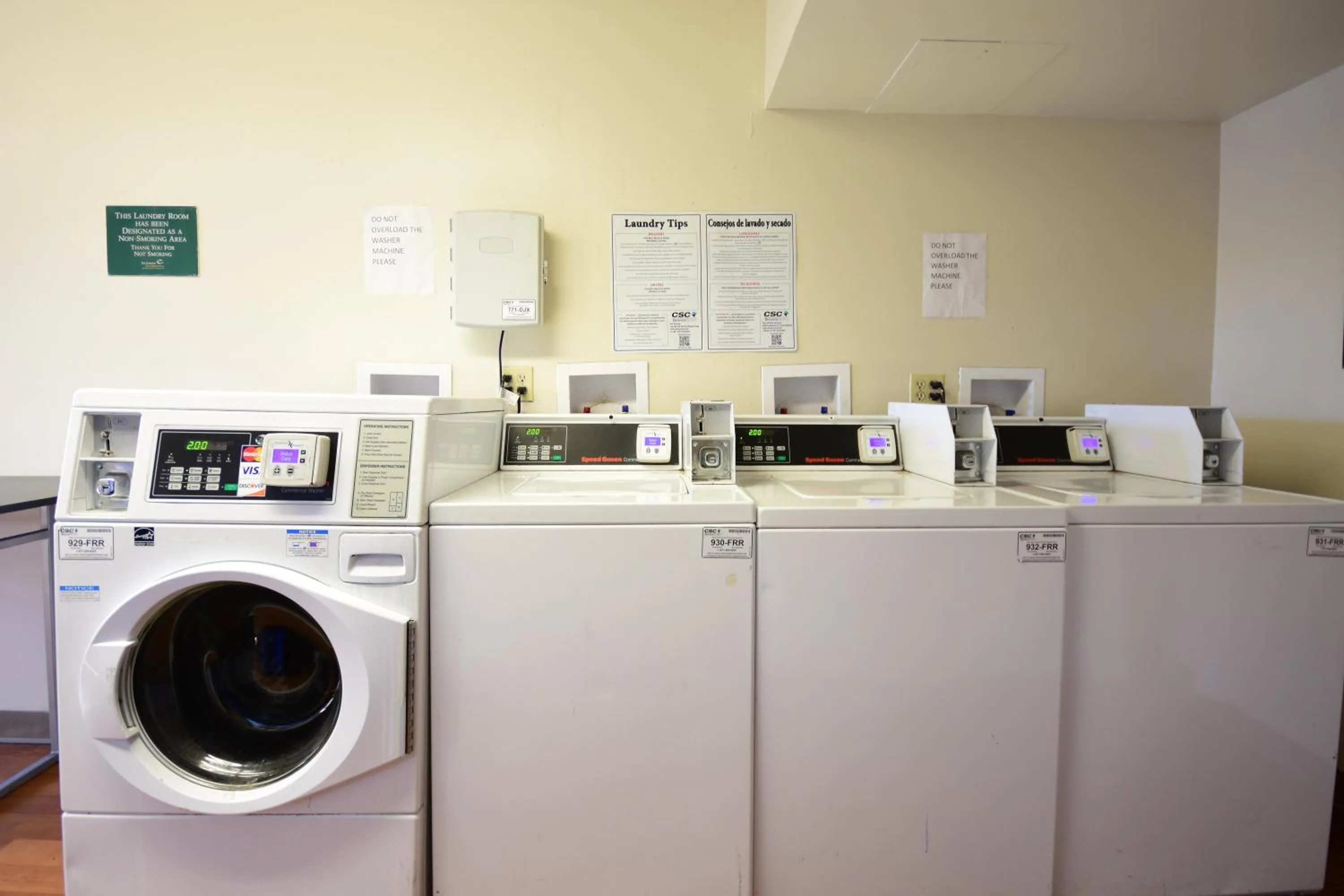 Other in HomeTowne Studios by Red Roof Denver - Lakewood West