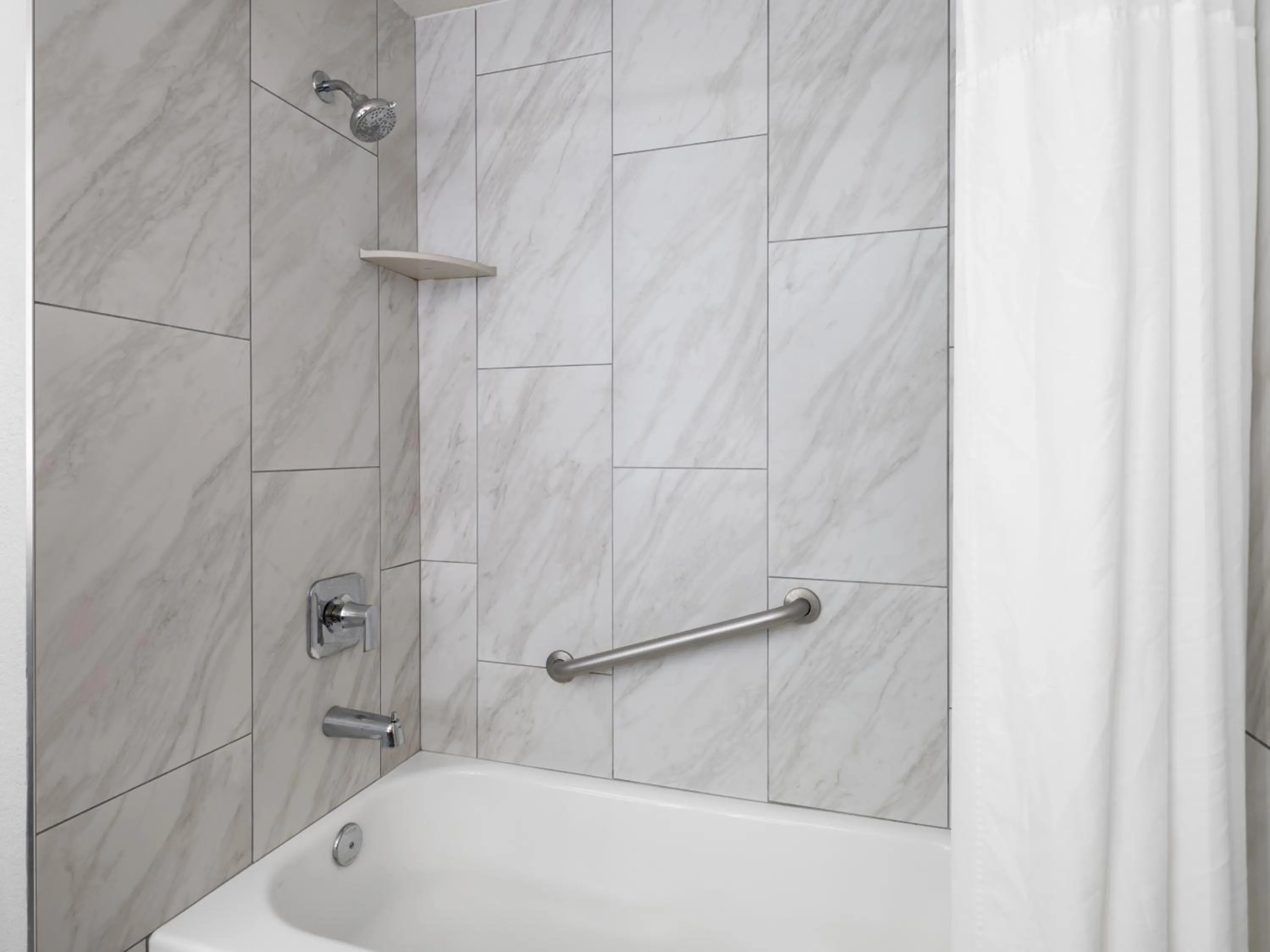 Bathroom in La Quinta by Wyndham Pocatello