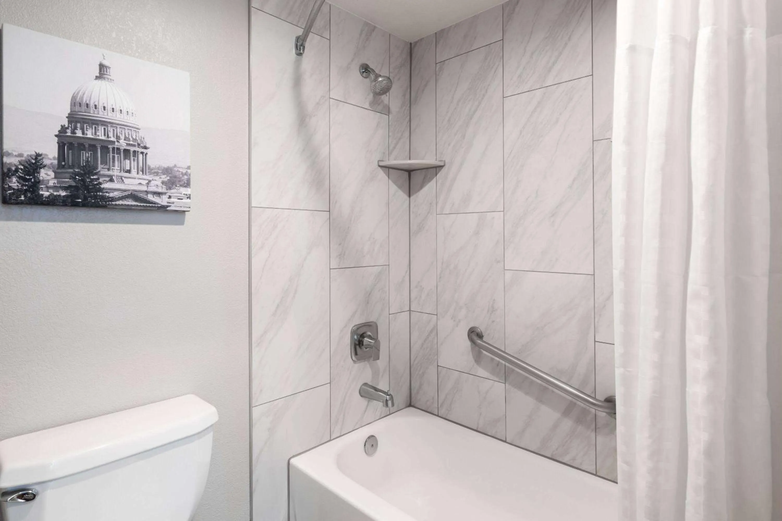 Bathroom in La Quinta by Wyndham Pocatello