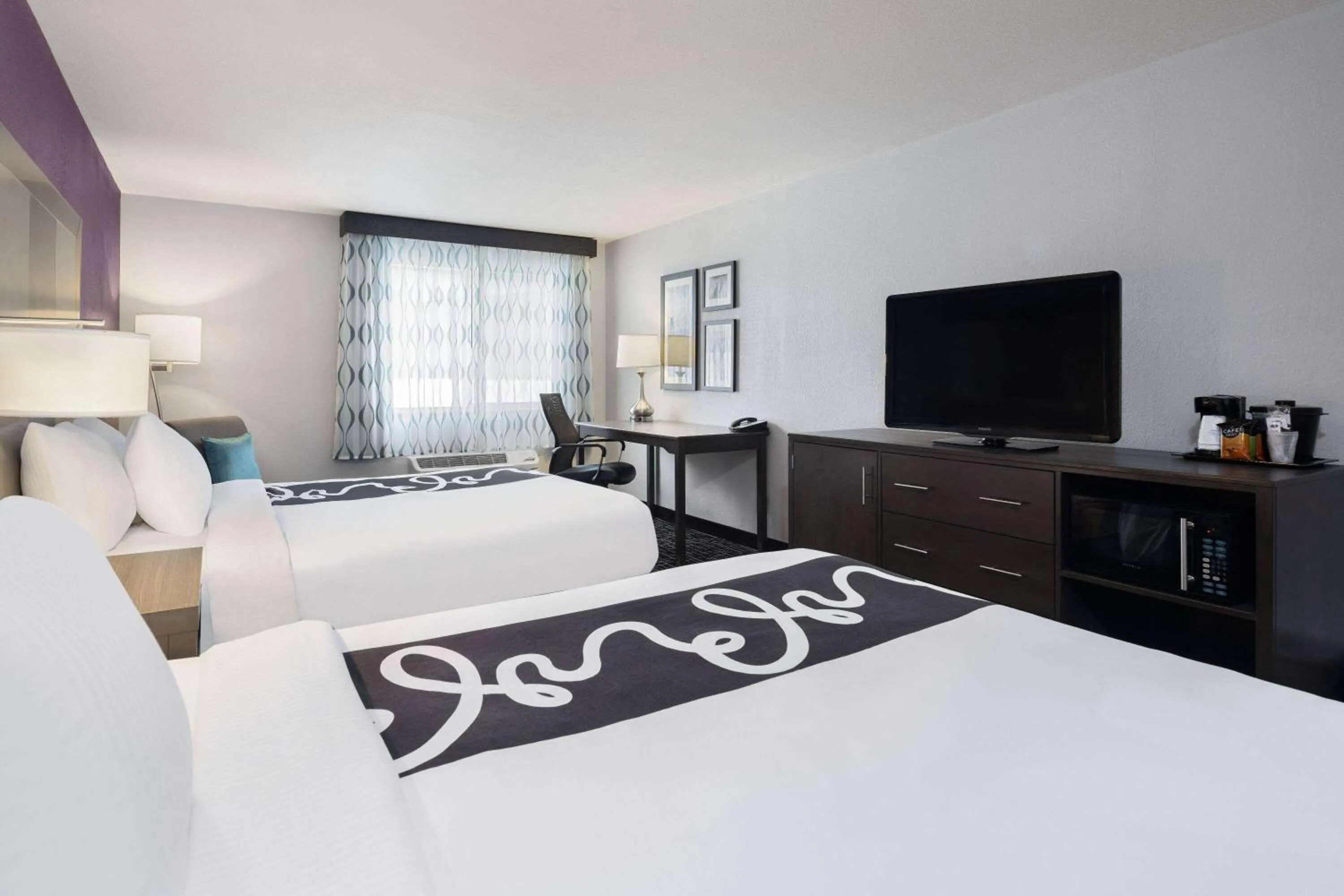 Photo of the whole room, Bed in La Quinta by Wyndham Pocatello