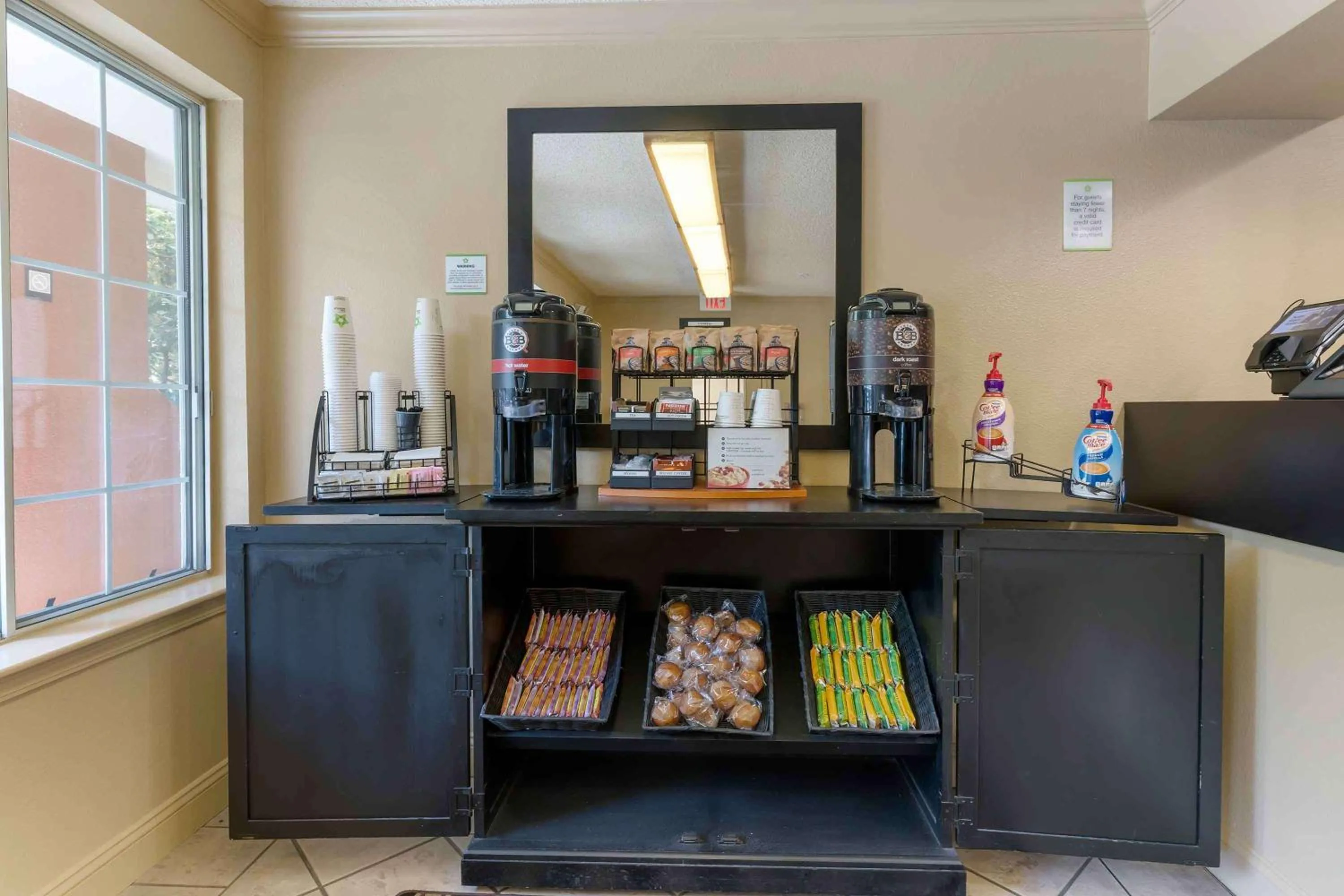 Breakfast in Extended Stay America Suites - San Ramon - Bishop Ranch - West