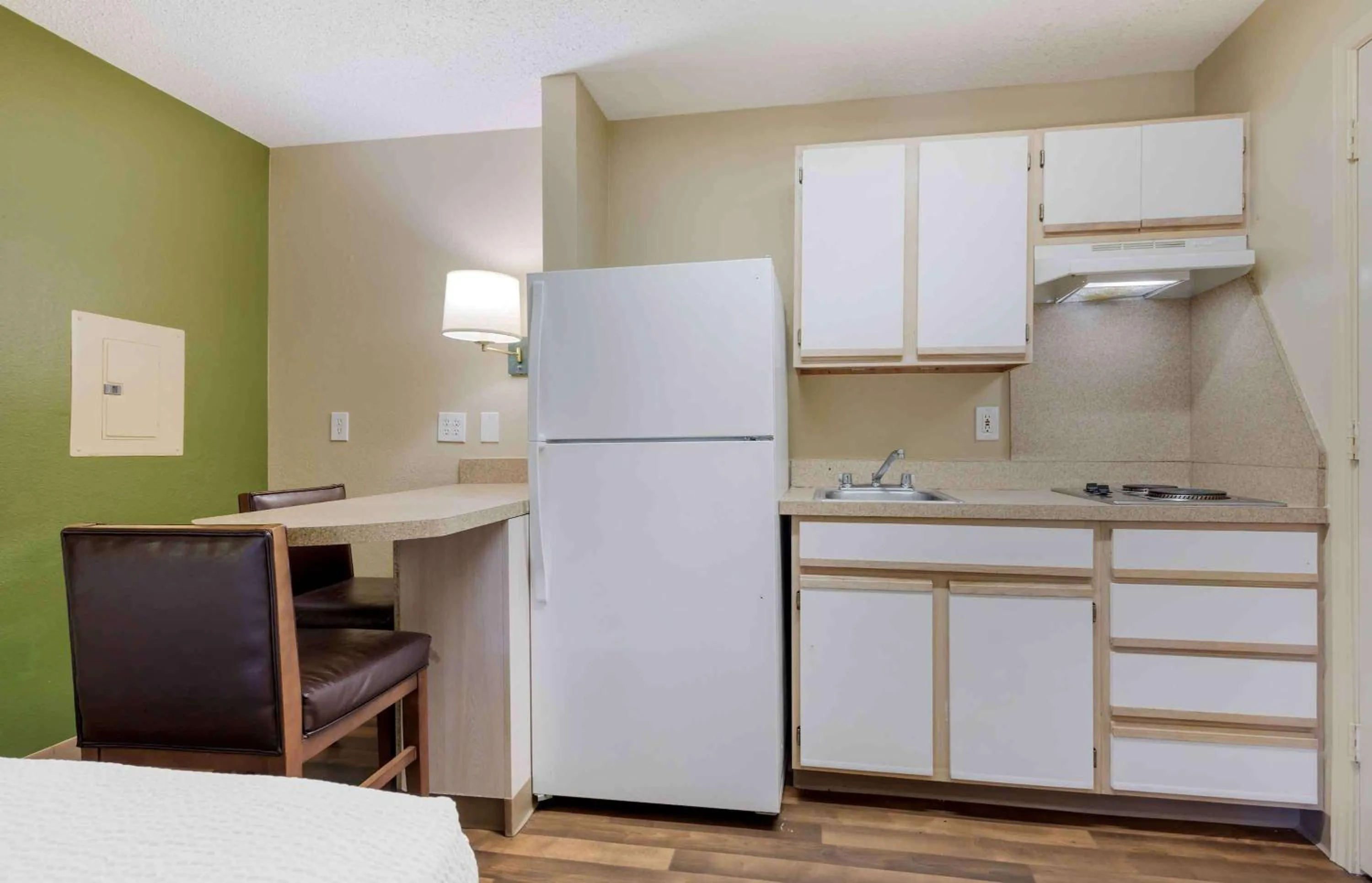 Kitchen or kitchenette in Extended Stay America Suites - Dallas - Las Colinas - Carnaby St