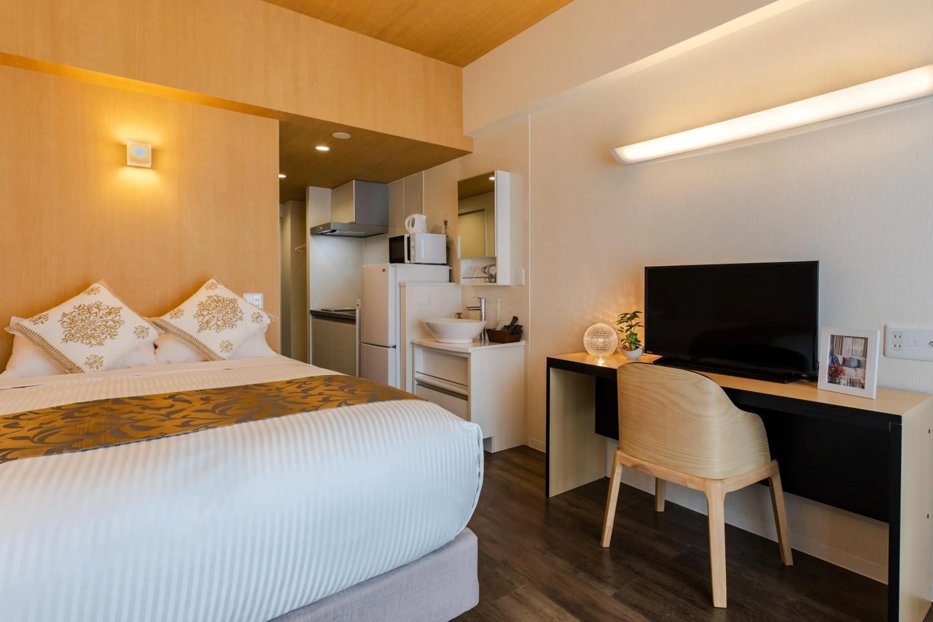 TV/Entertainment Center in Mr.KINJO Beach Side Kafu-shi