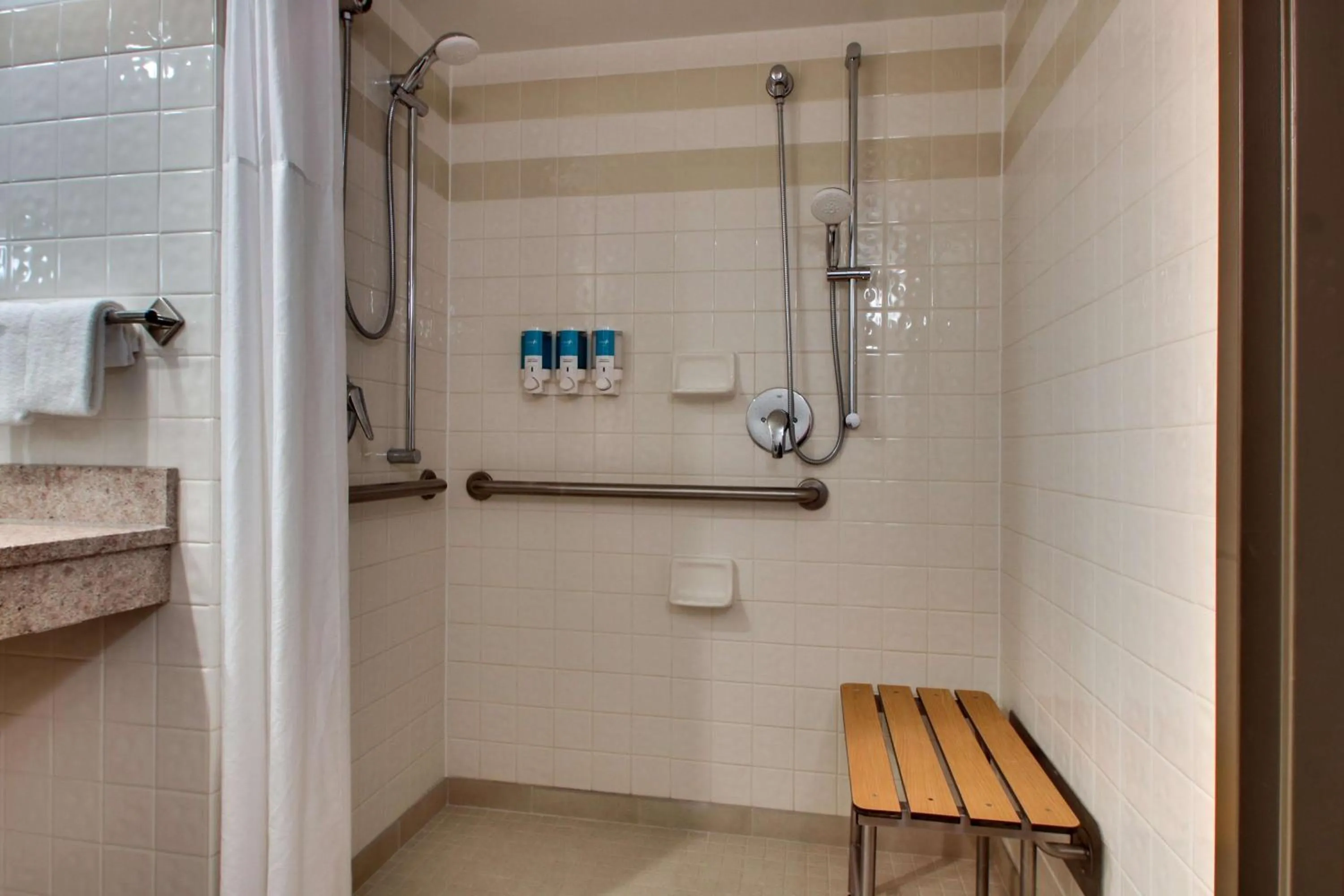 Bathroom in Drury Inn & Suites Evansville East